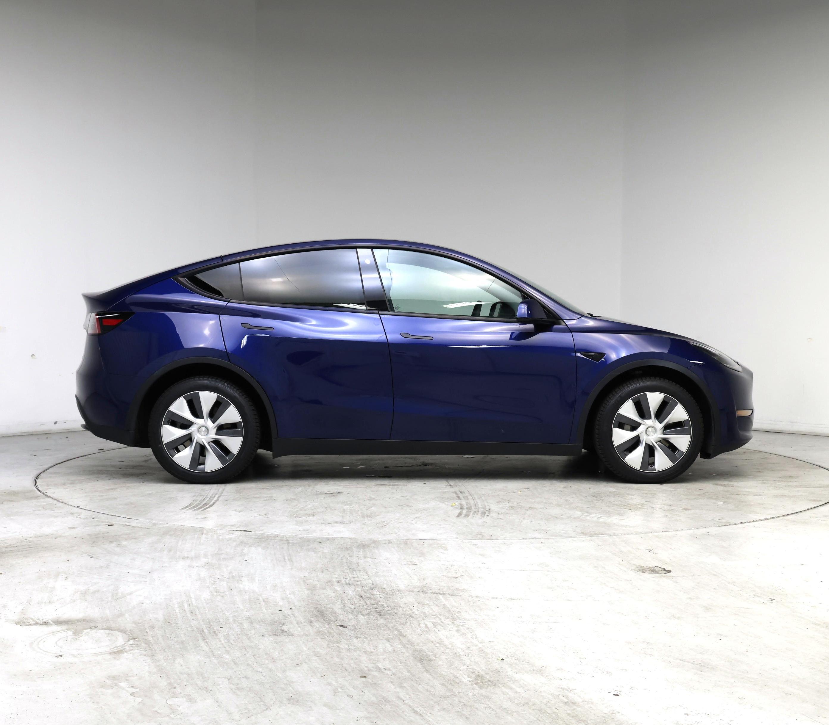 Thumbnail: 2023 Tesla Model Y - 7