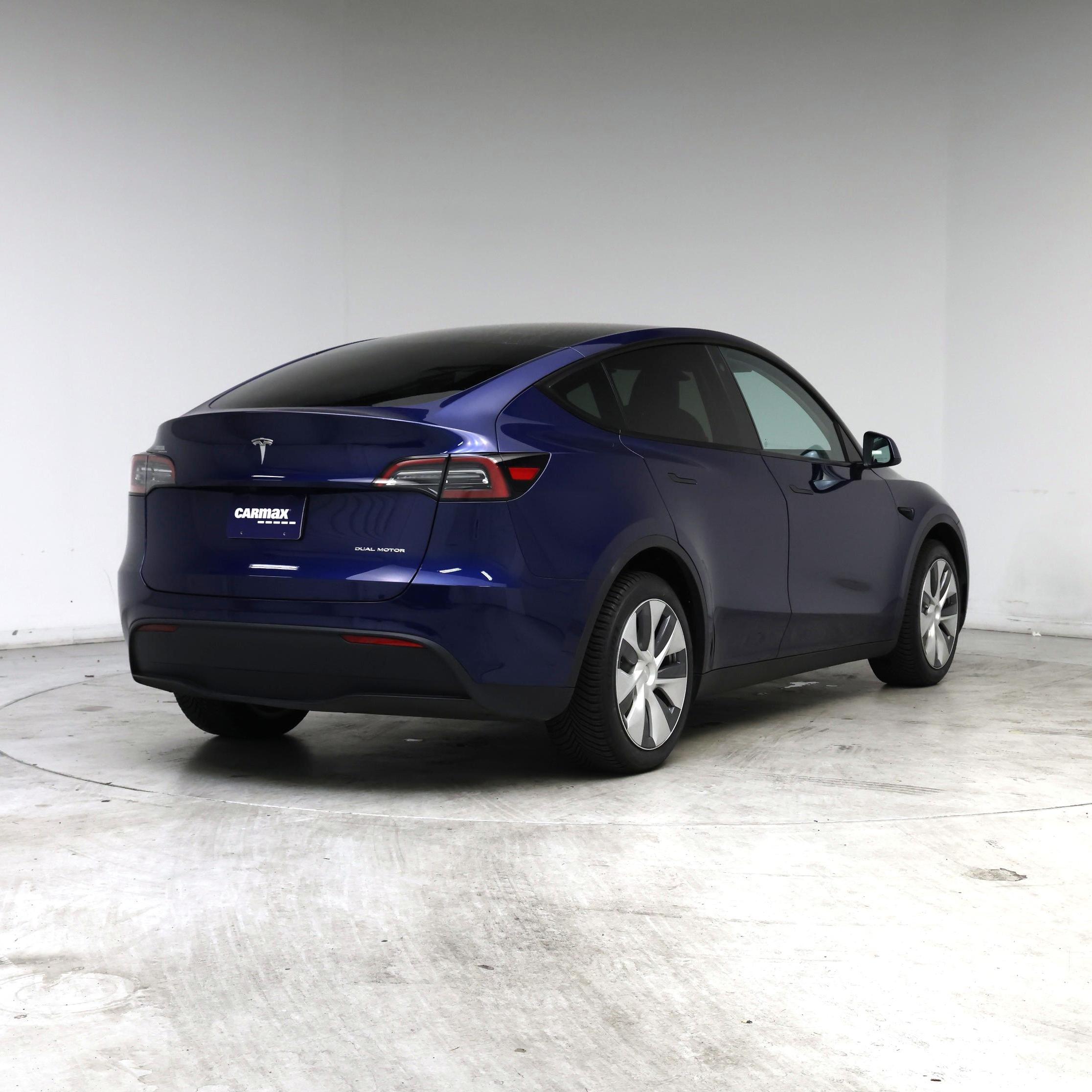 Thumbnail: 2023 Tesla Model Y - 8