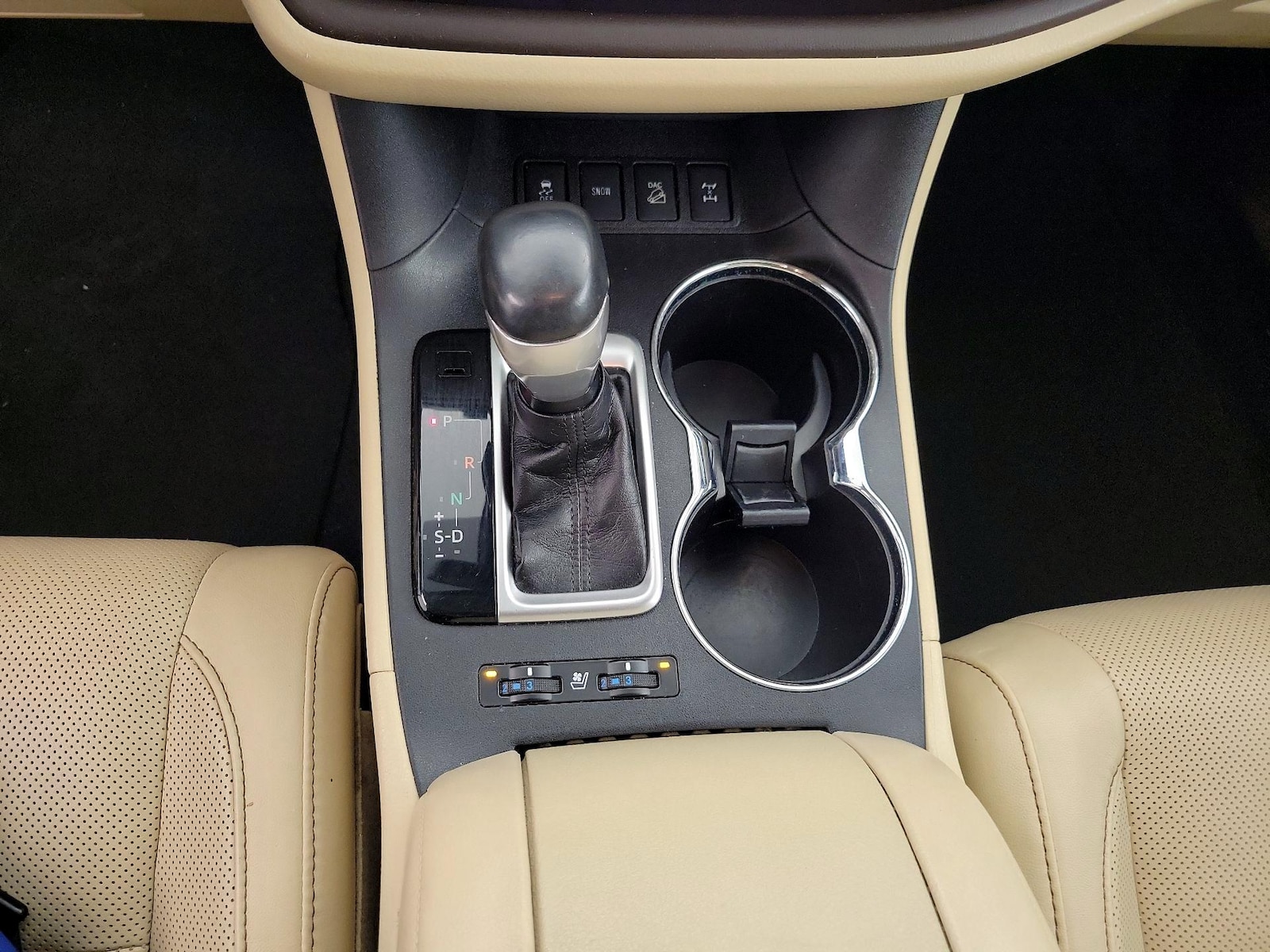 2018 Toyota Highlander Limited Platinum - Photo 18