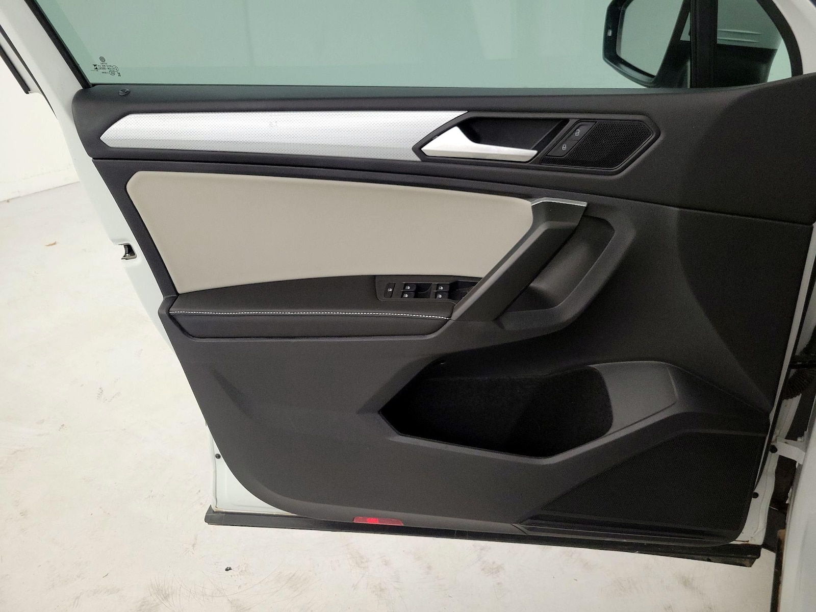 2024 Volkswagen Tiguan S - Photo 11