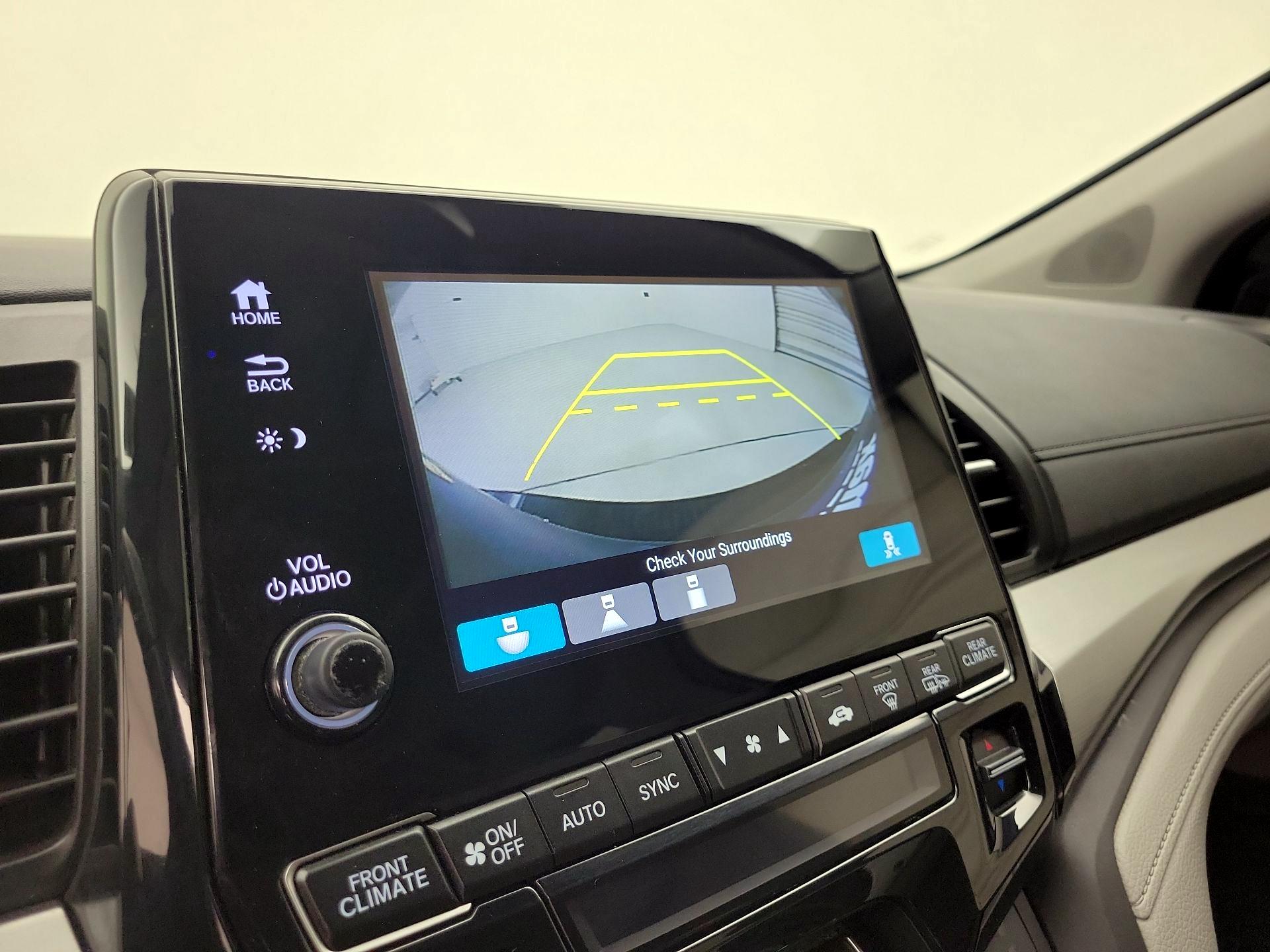 Thumbnail: 2019 Honda Odyssey - 14