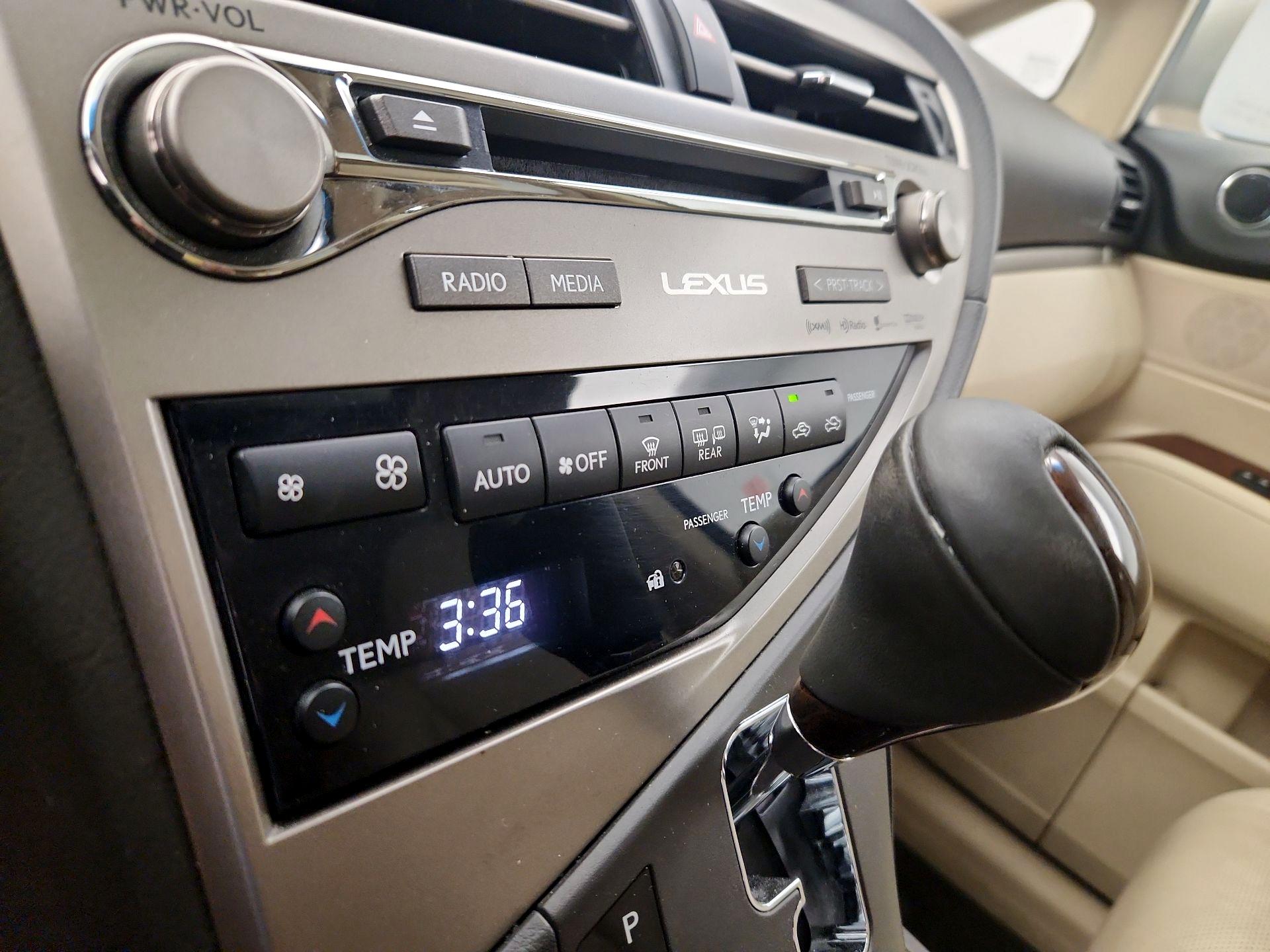 Thumbnail: 2015 Lexus RX - 17