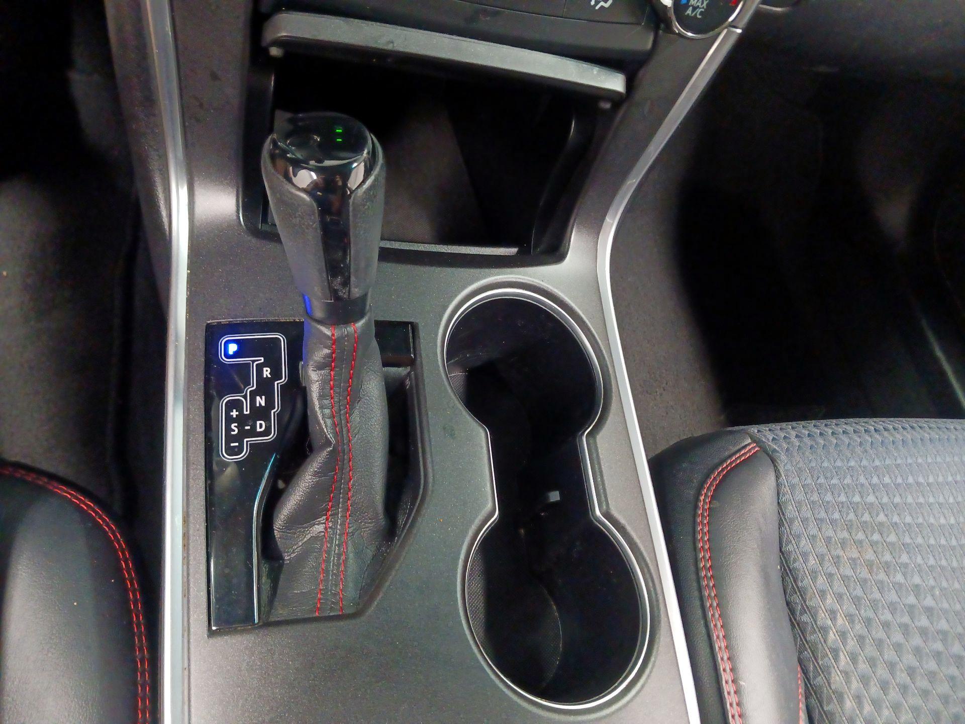 Thumbnail: 2015 Toyota Camry - 15