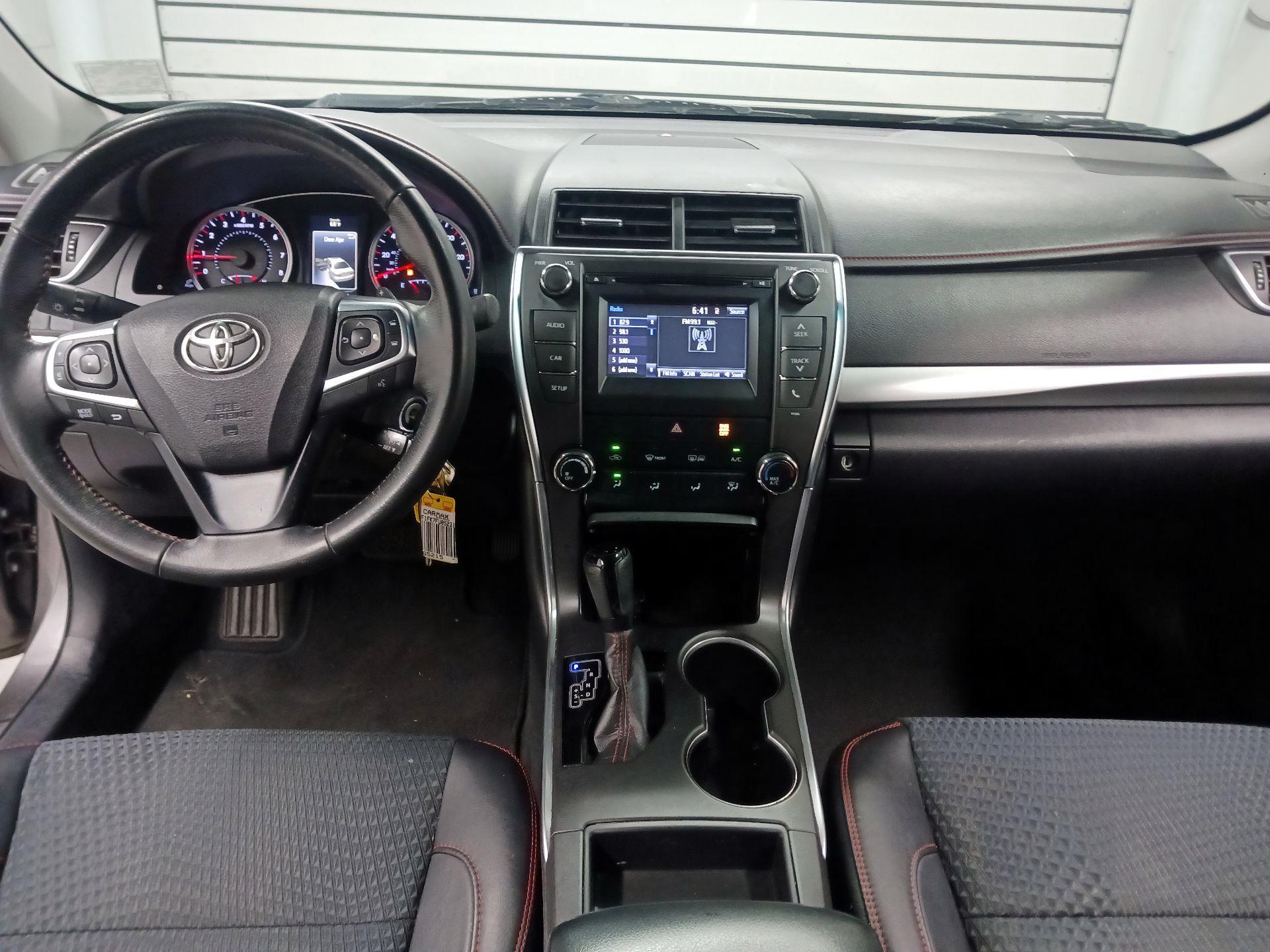 Thumbnail: 2015 Toyota Camry - 8