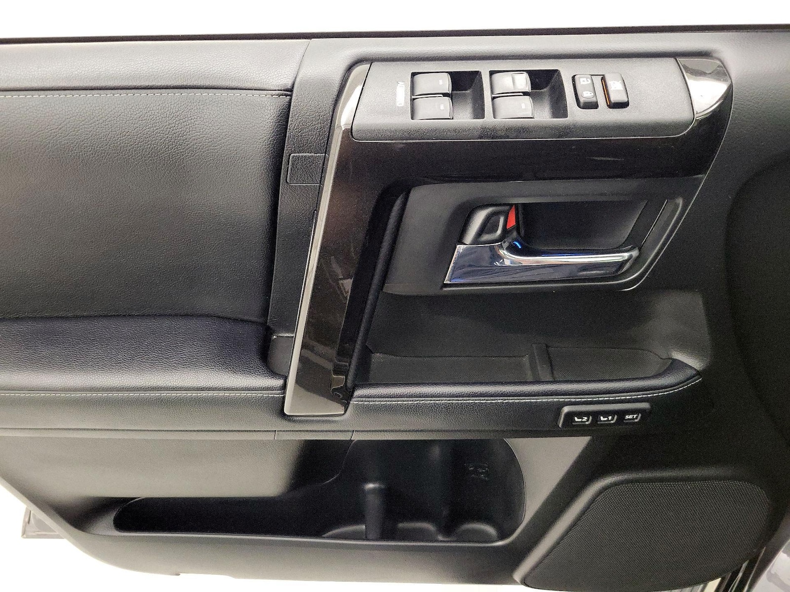 2021 Toyota 4Runner Night Shade - Photo 13