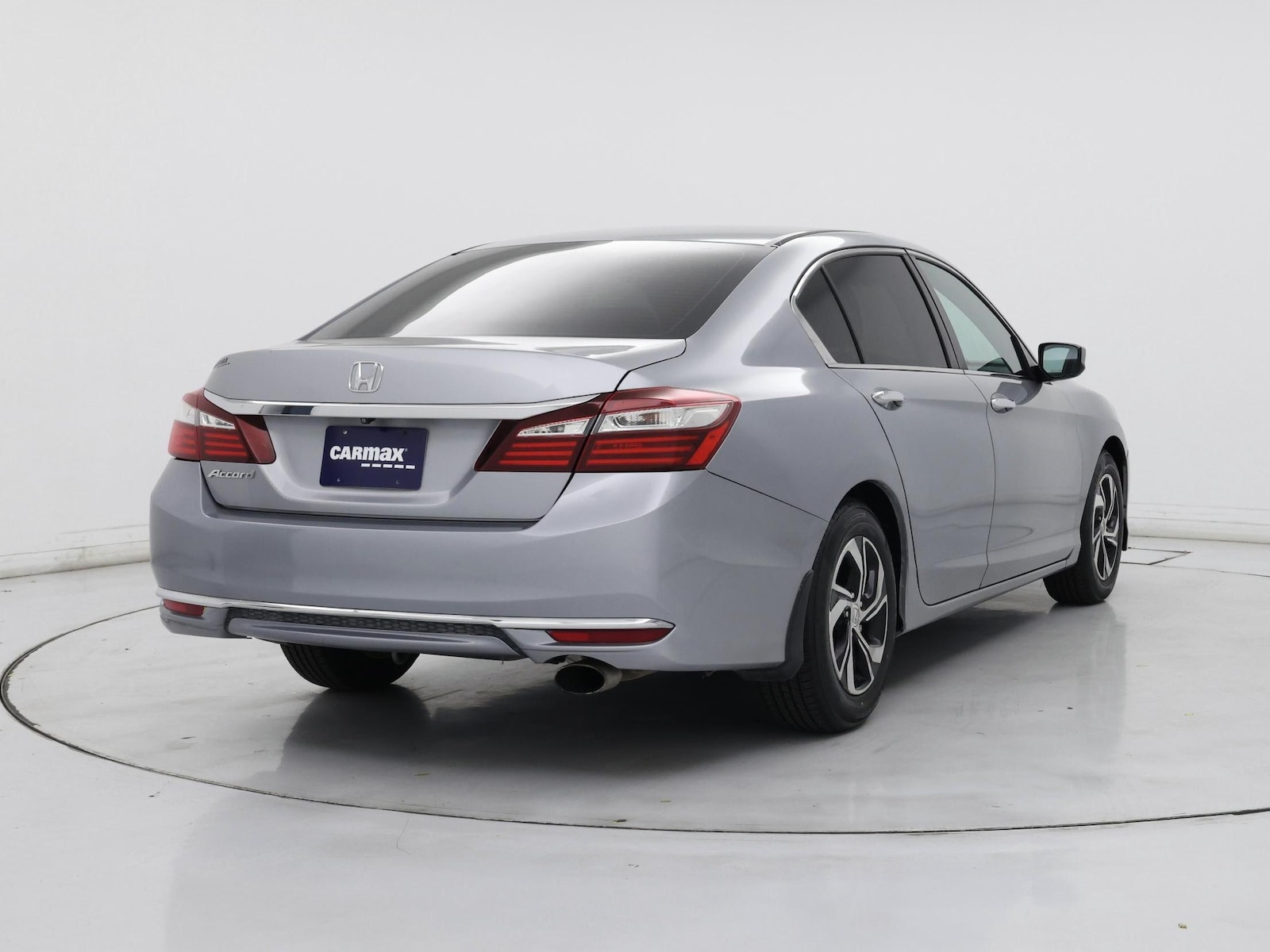 2017 Honda Accord LX - Photo 9
