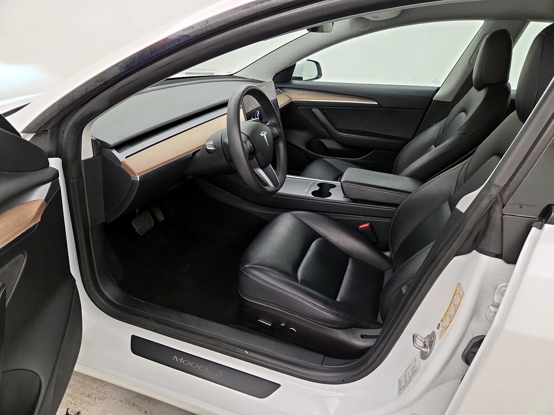 Thumbnail: 2021 Tesla Model 3 - 11