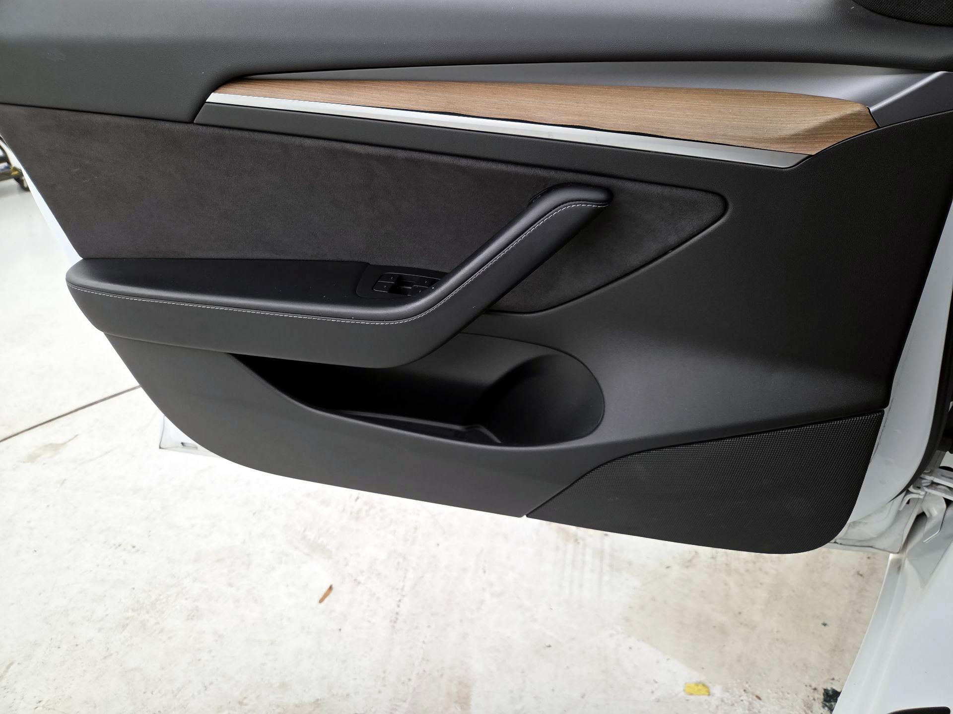 Thumbnail: 2021 Tesla Model 3 - 12