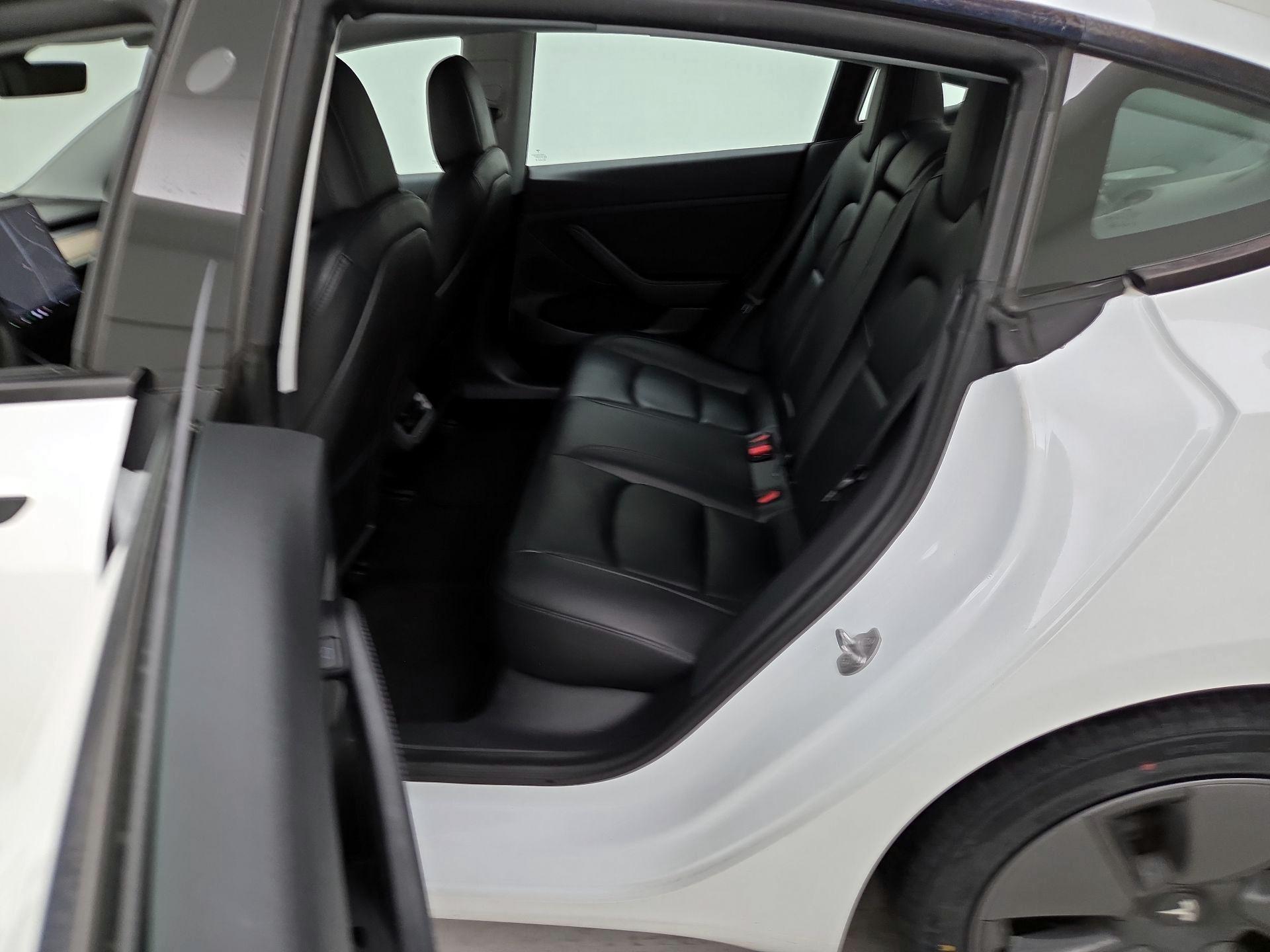 Thumbnail: 2021 Tesla Model 3 - 18