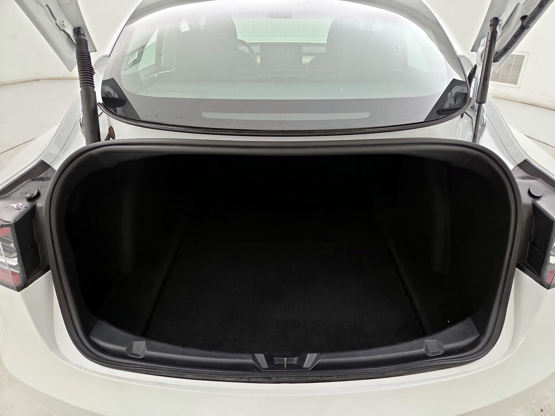 Thumbnail: 2021 Tesla Model 3 - 19