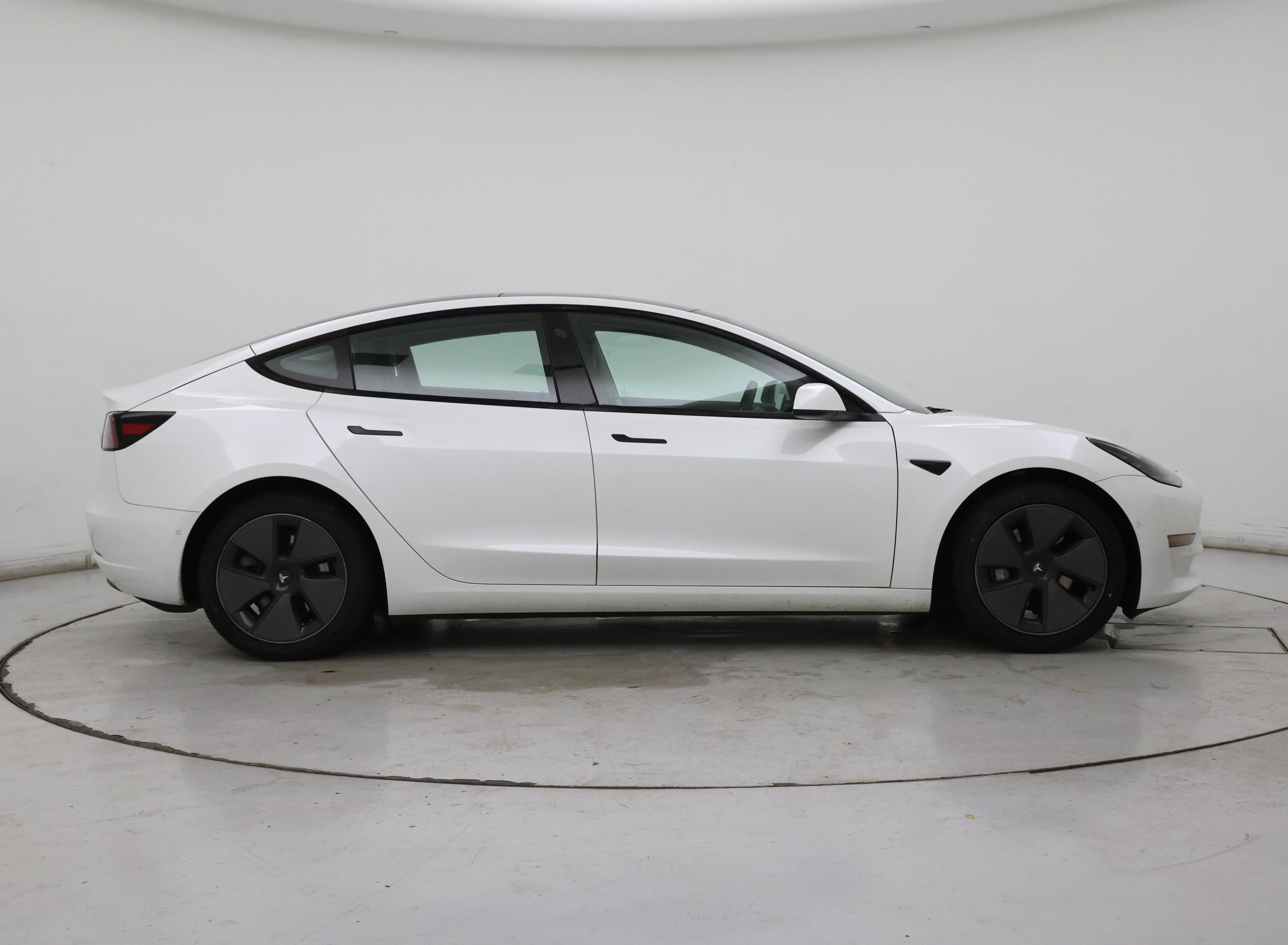 Thumbnail: 2021 Tesla Model 3 - 7