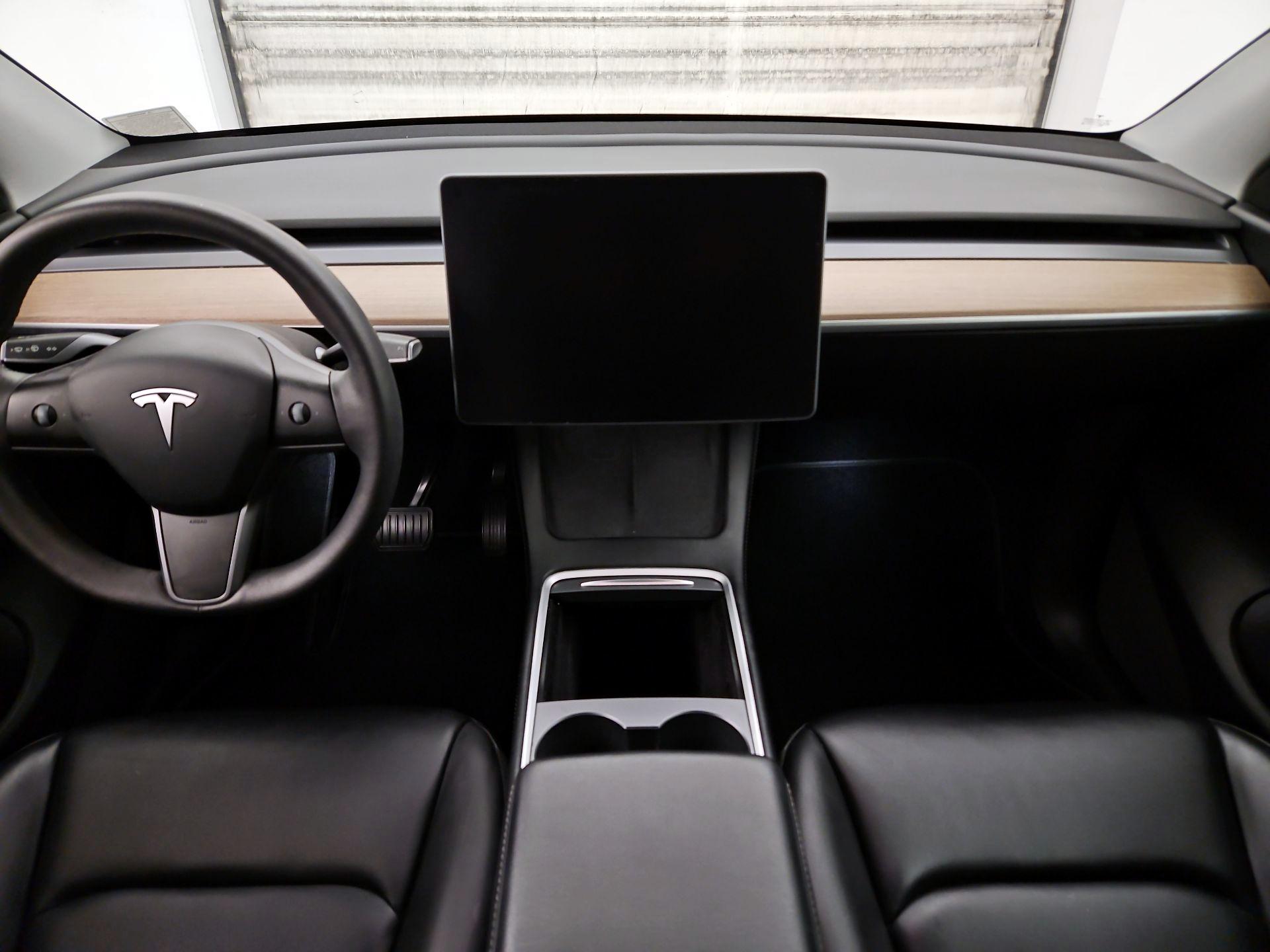 White 2022 Tesla Model Y SUV / Crossover All-Wheel Drive Automatic