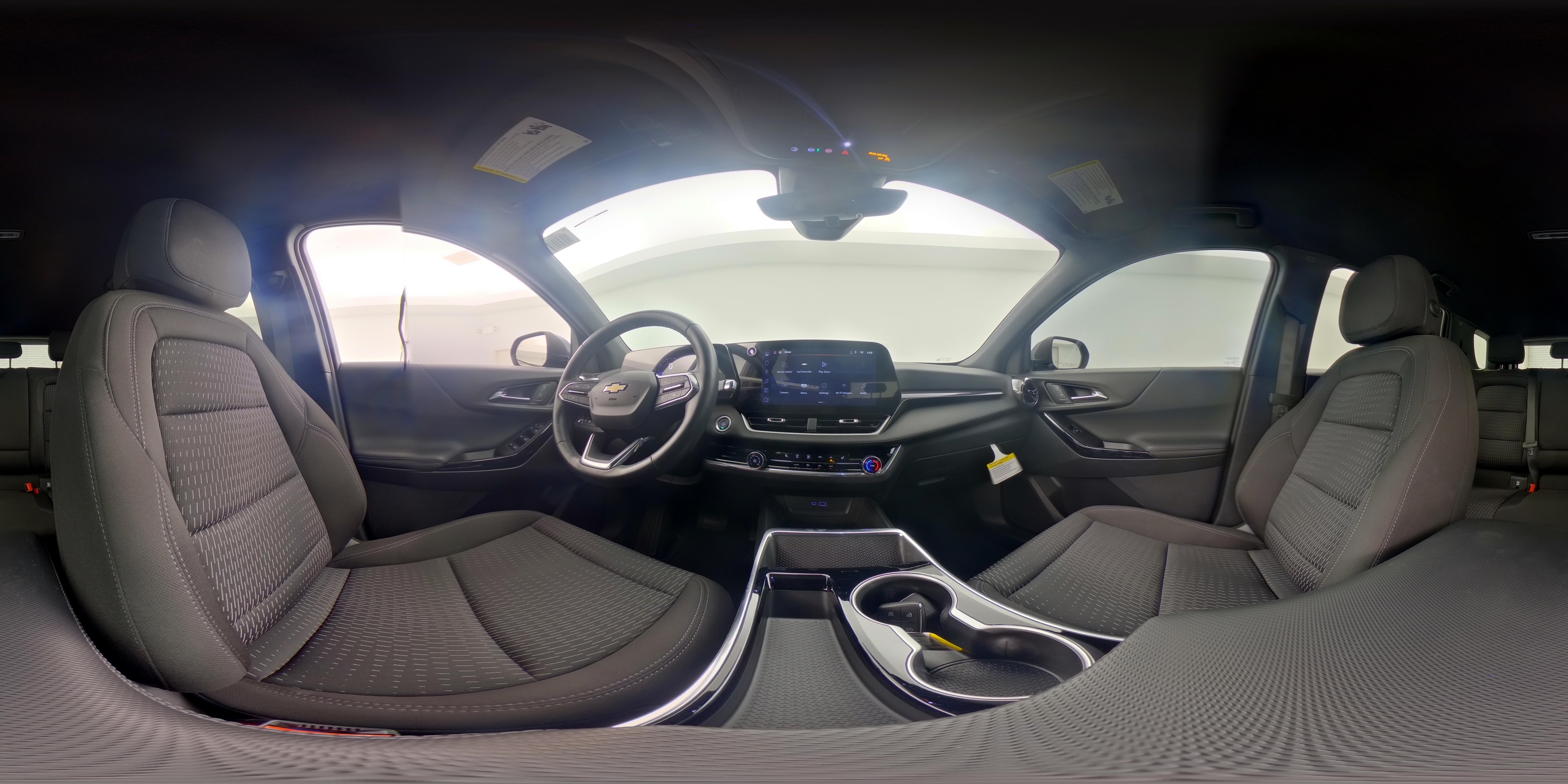 2025 Chevrolet Equinox LT - Photo 22