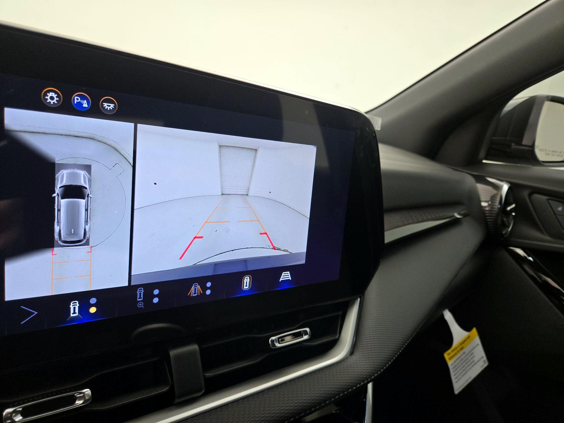 Thumbnail: 2025 Chevrolet Equinox - 13
