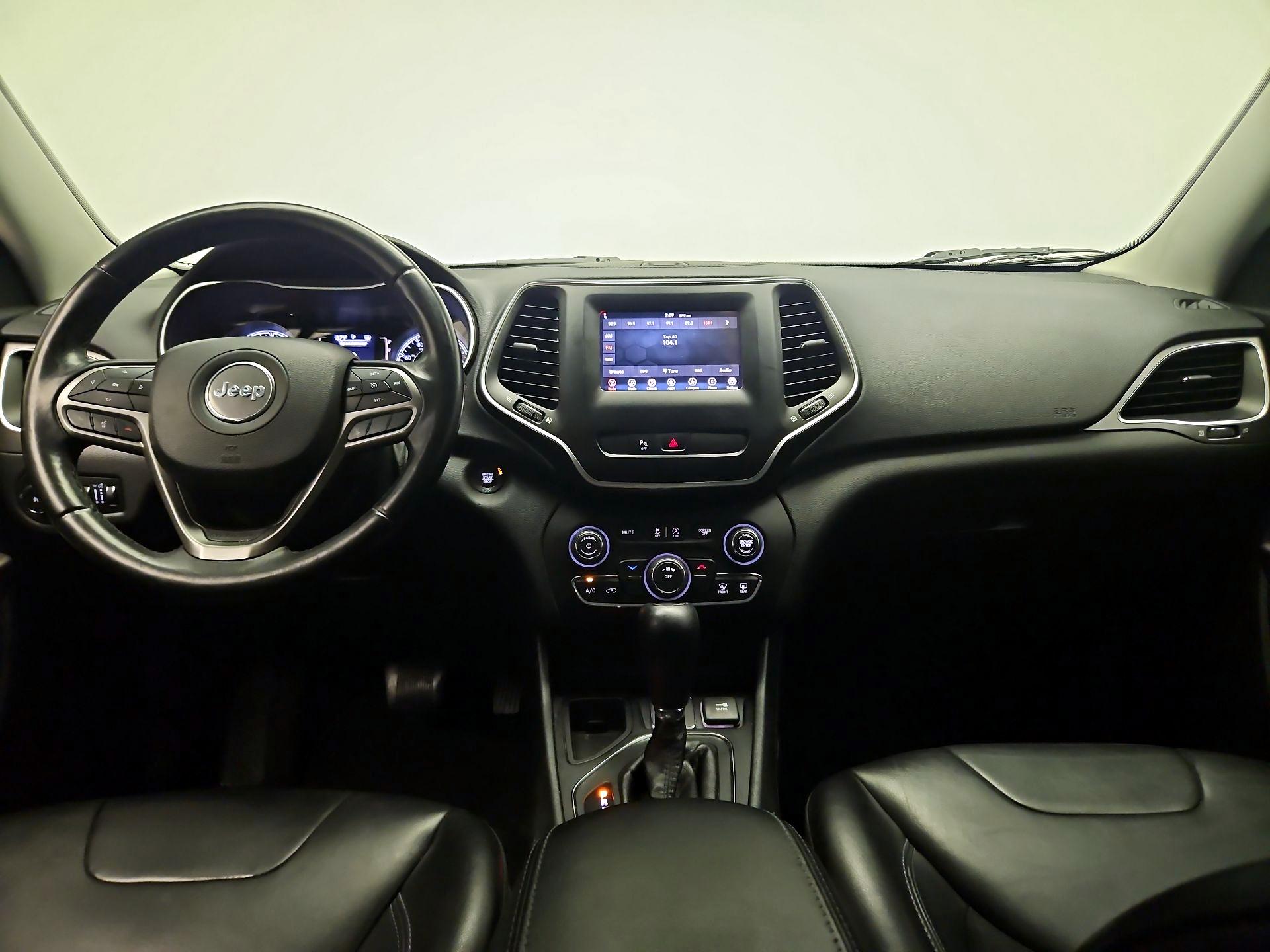 Thumbnail: 2019 Jeep Cherokee - 9