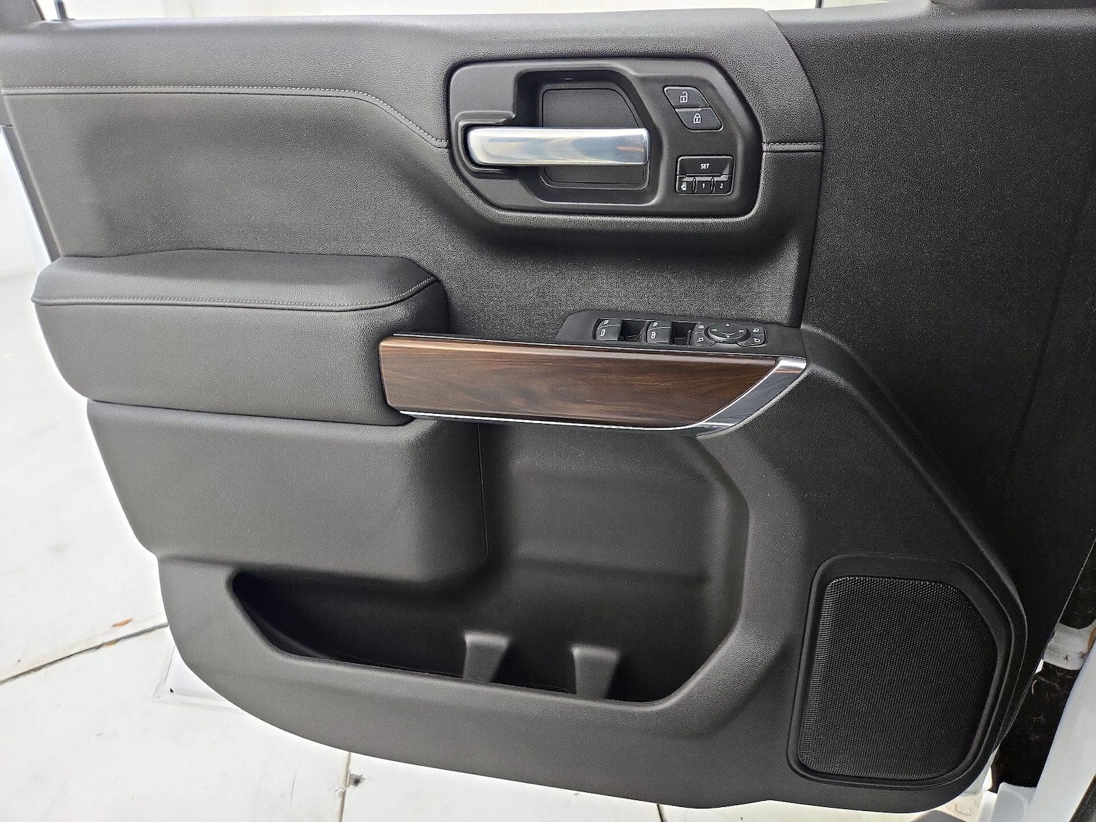 2021 GMC Sierra 1500 SLT - Photo 13