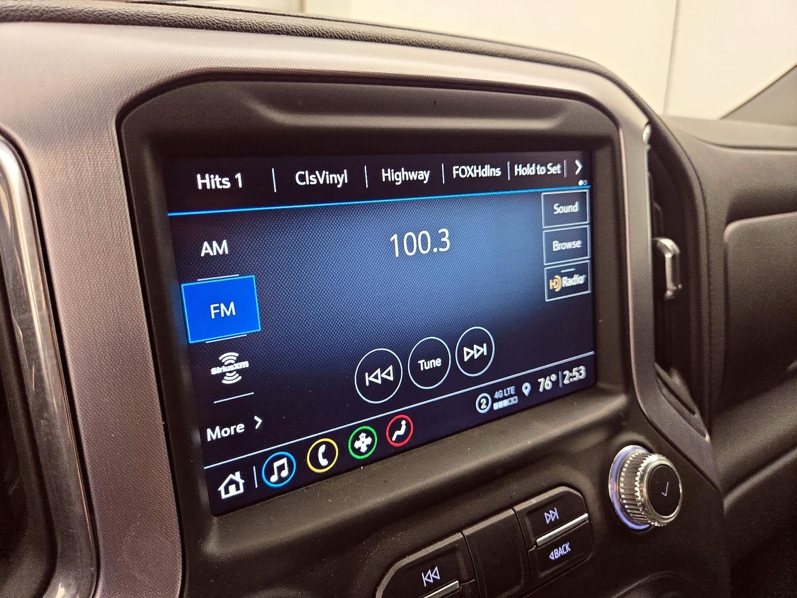 2021 GMC Sierra 1500 SLT - Photo 16