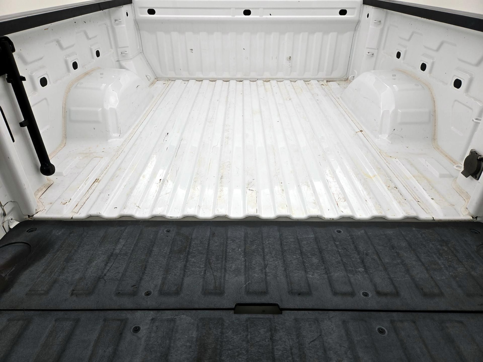 2021 GMC Sierra 1500 SLT - Photo 21