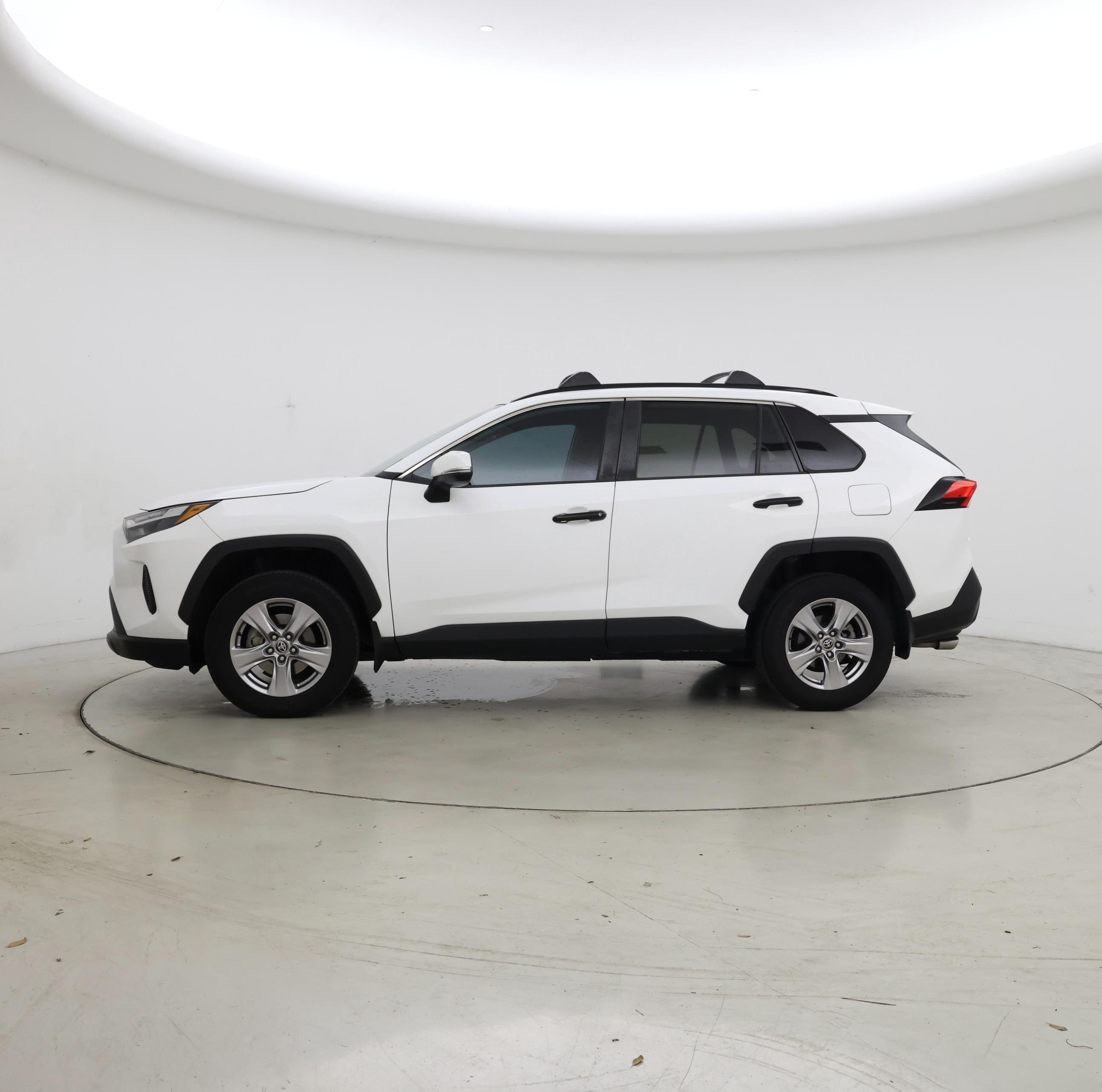 Thumbnail: 2022 Toyota RAV4 - 3
