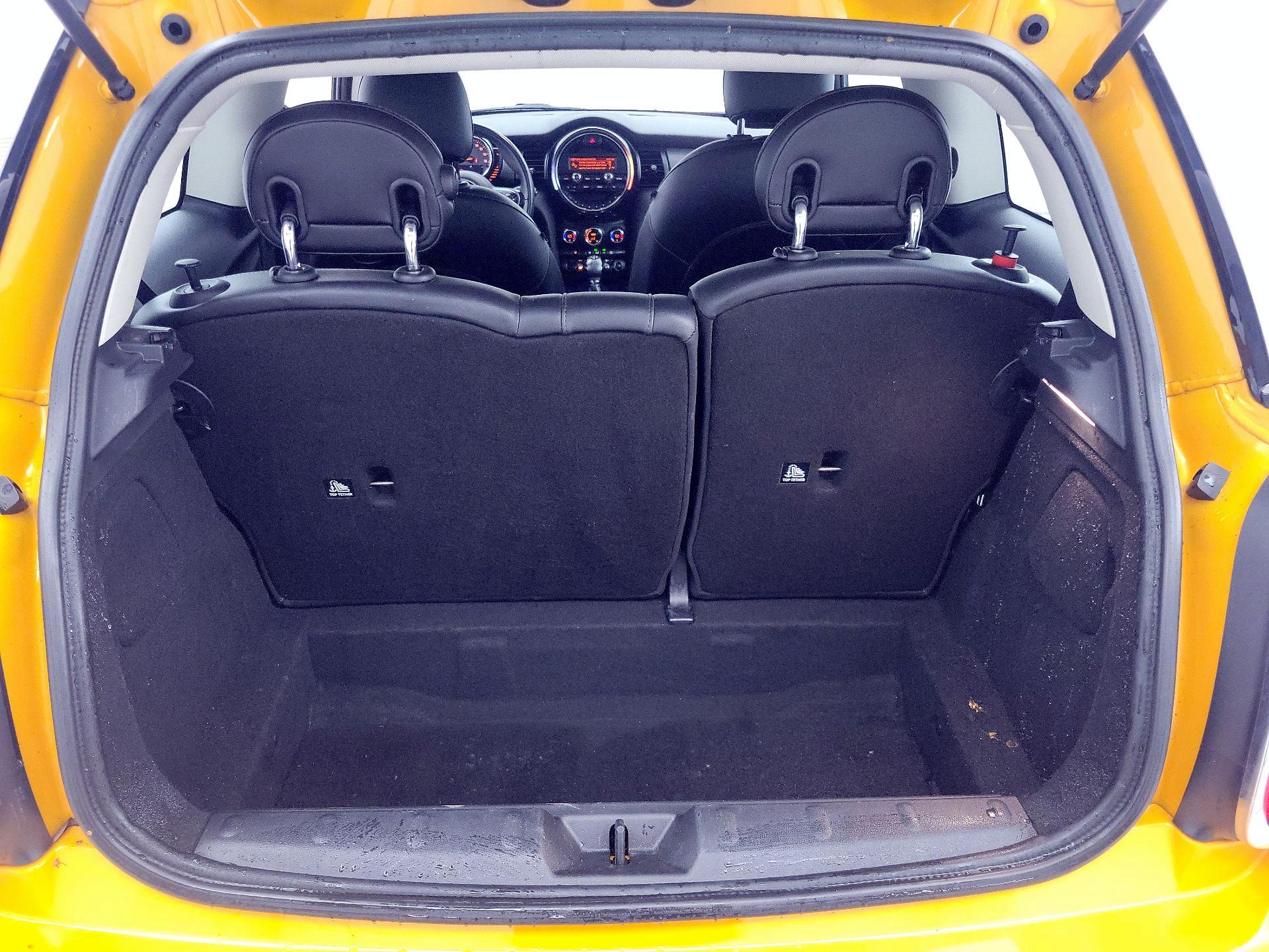 Thumbnail: 2015 MINI Cooper Hardtop - 19