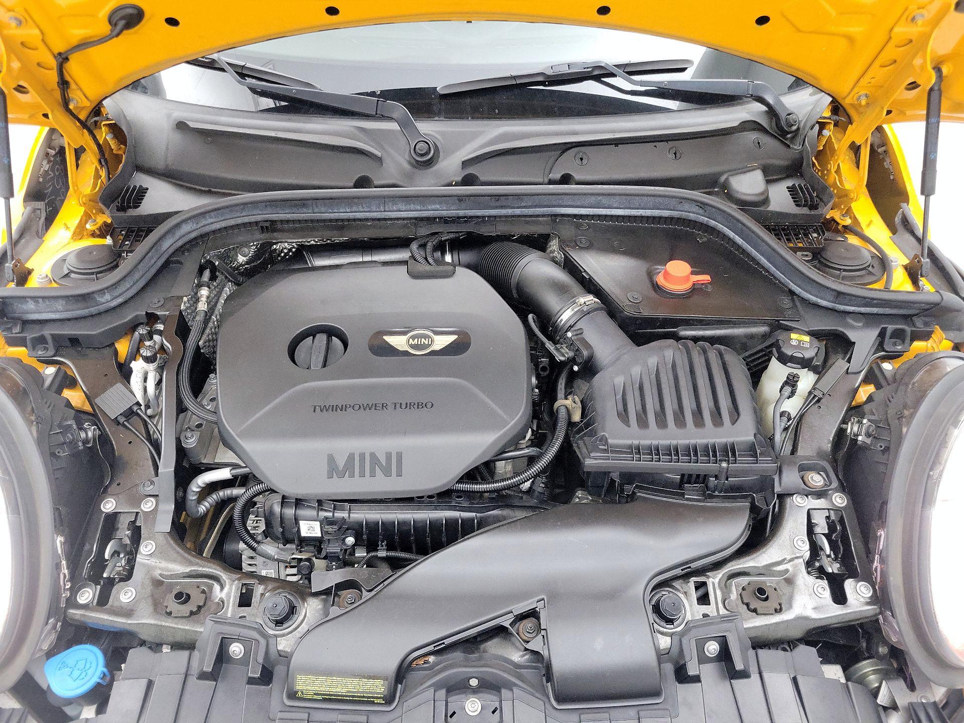 Thumbnail: 2015 MINI Cooper Hardtop - 20