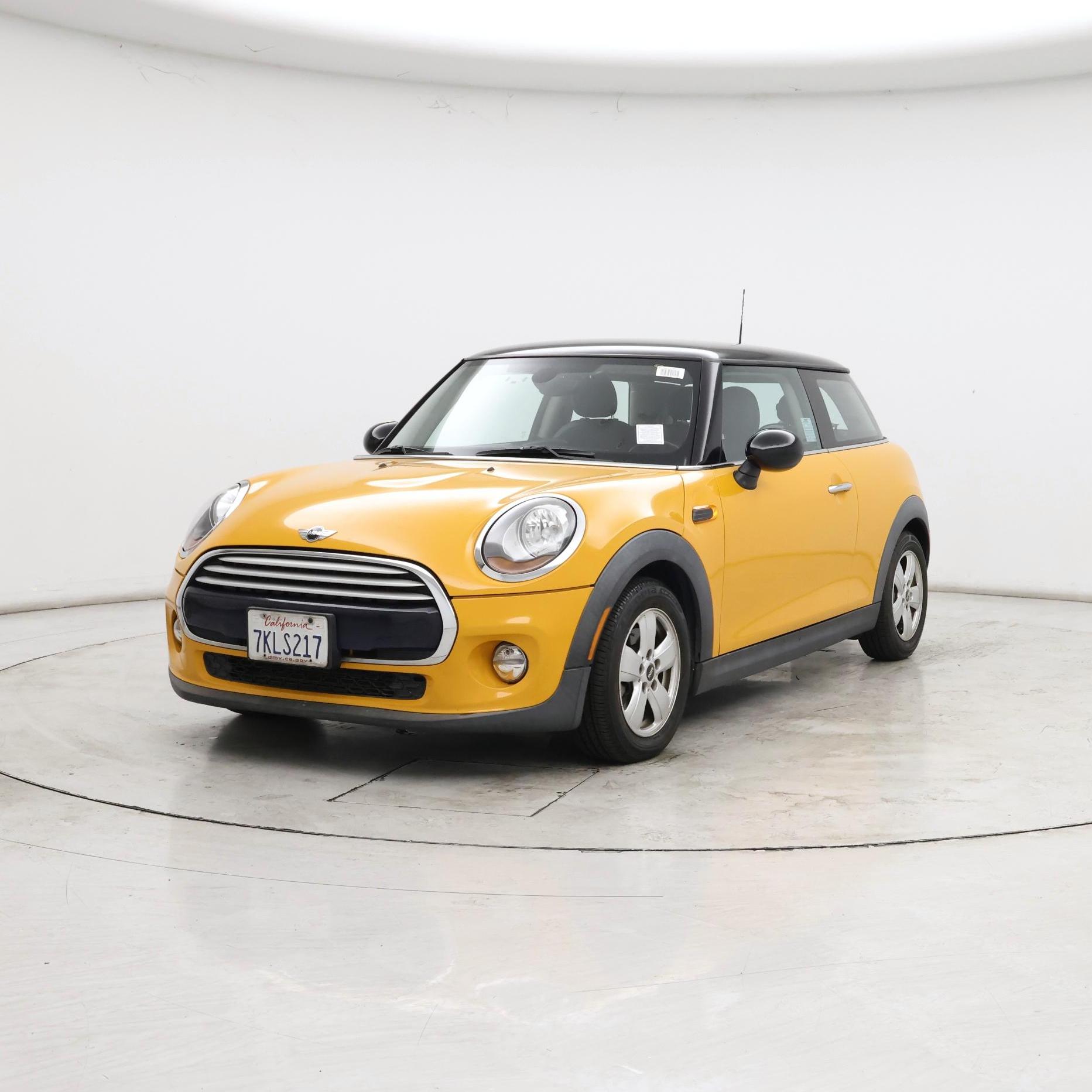 Thumbnail: 2015 MINI Cooper Hardtop - 4
