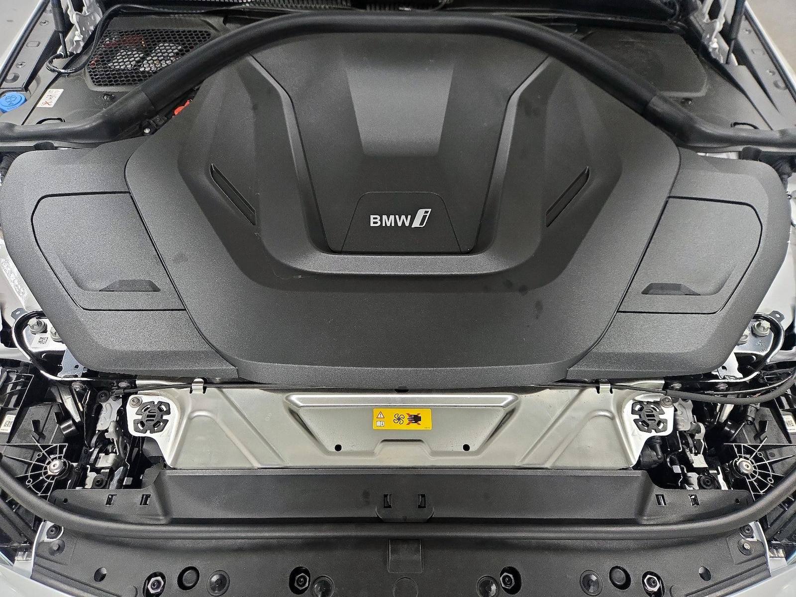 2024 BMW i4 M50 - Photo 25