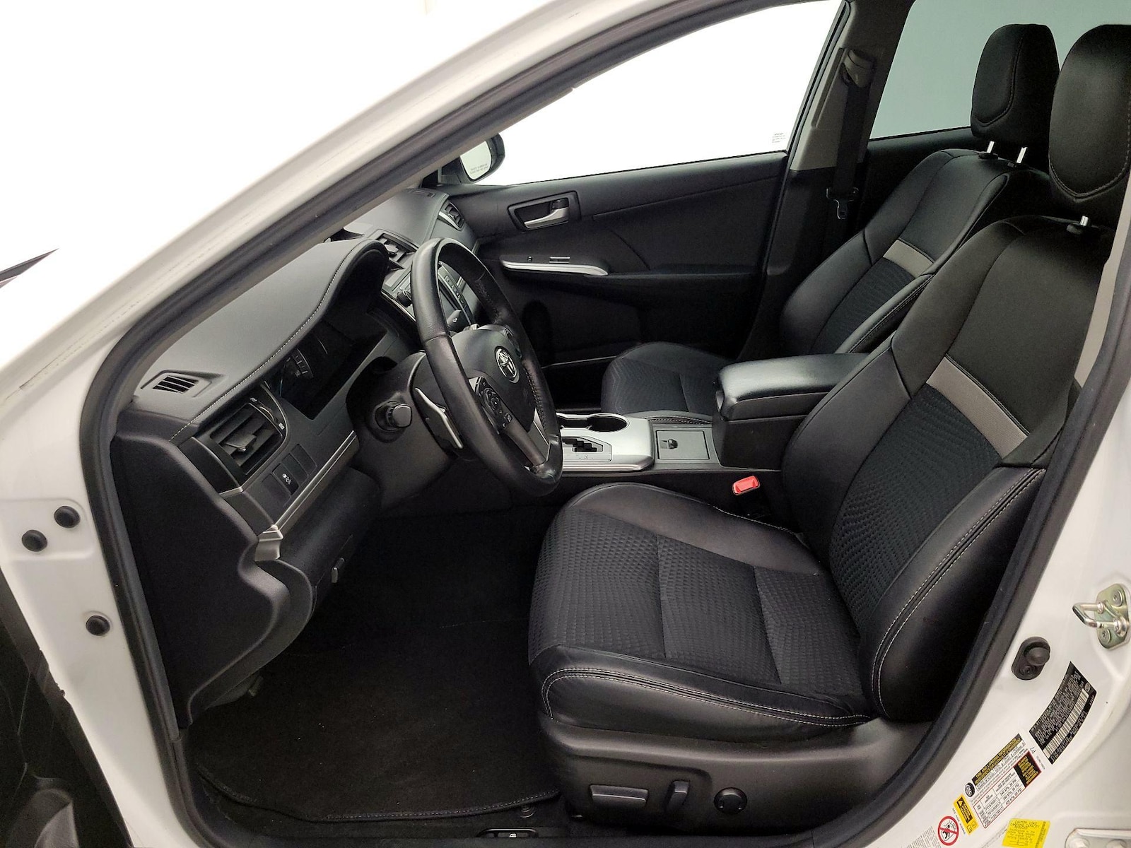 Power Seat(s) & Side Airbags