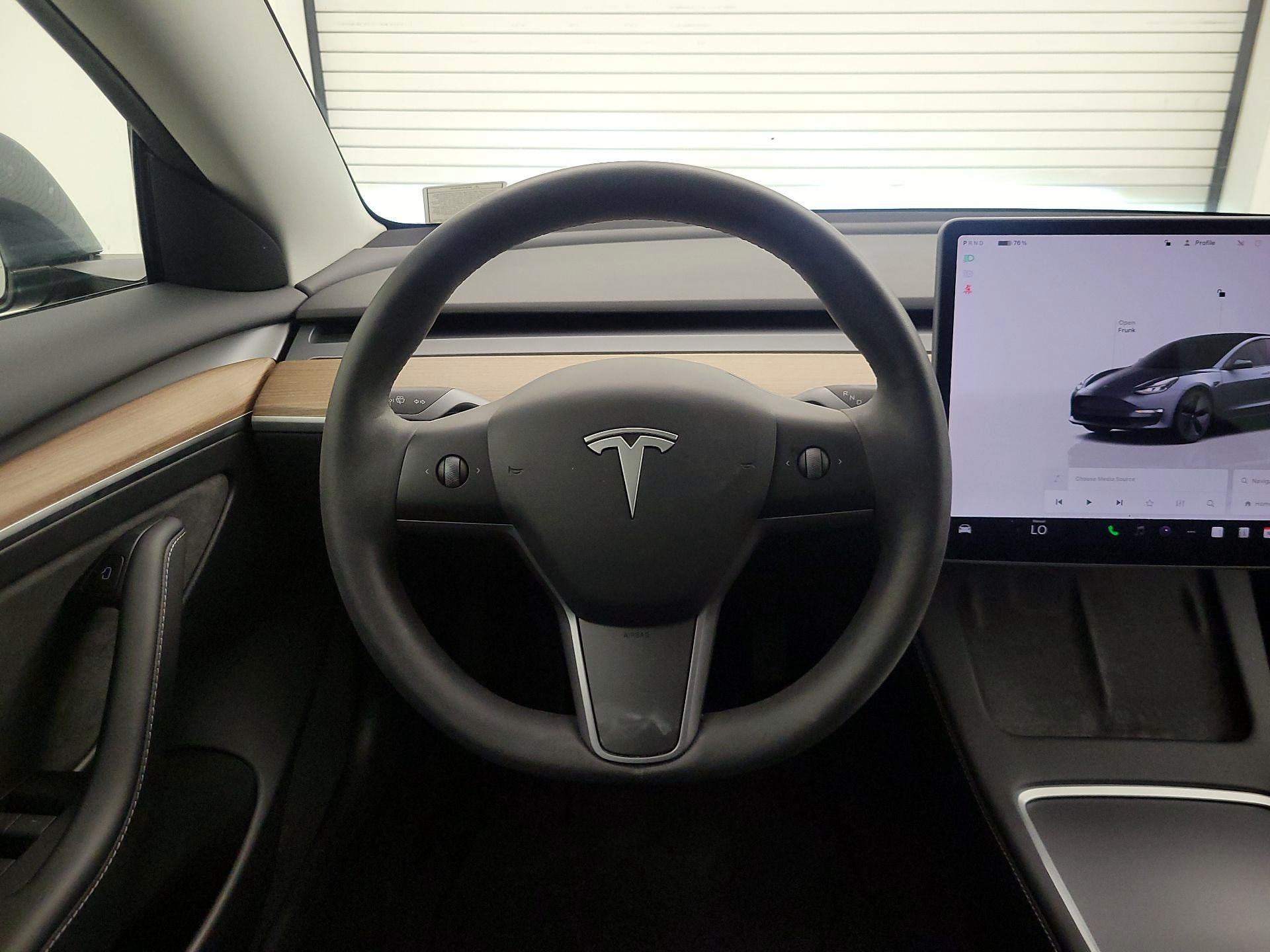 Thumbnail: 2023 Tesla Model 3 - 10