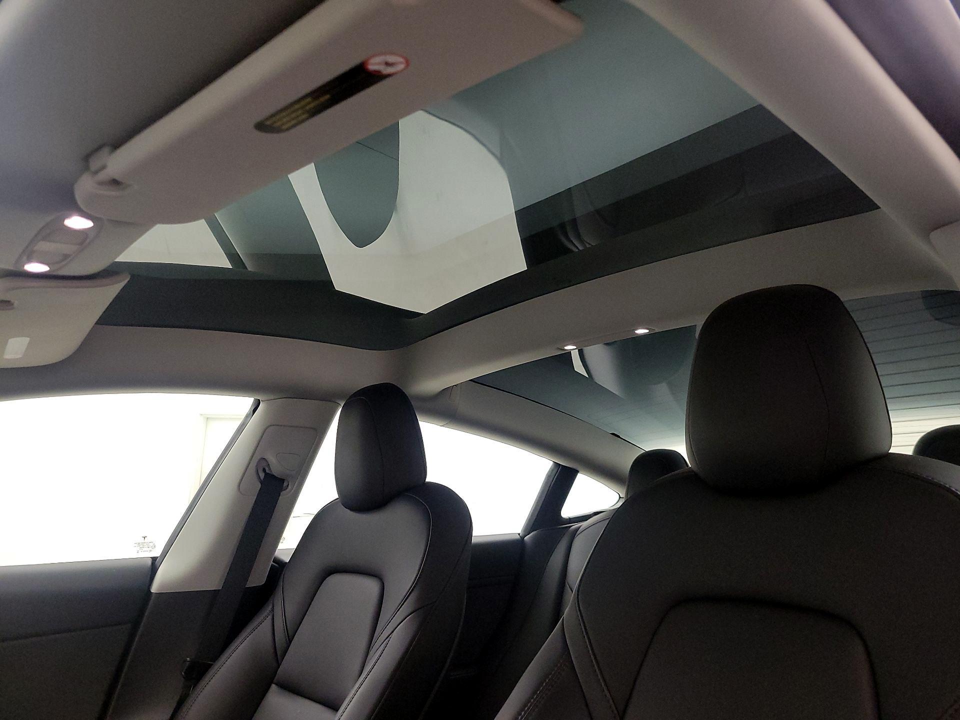 Thumbnail: 2023 Tesla Model 3 - 18