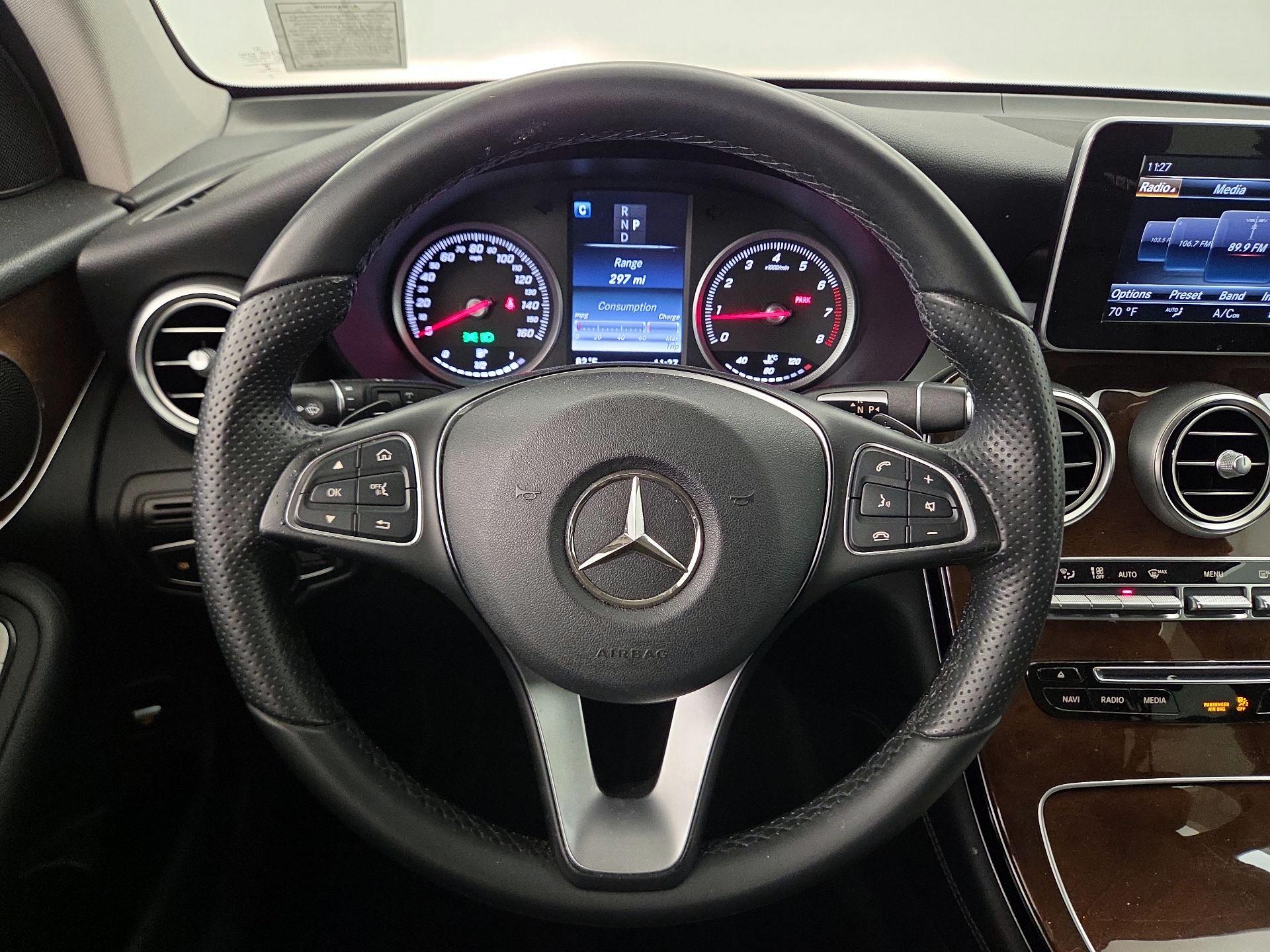 Thumbnail: 2016 Mercedes-Benz GLC - 10