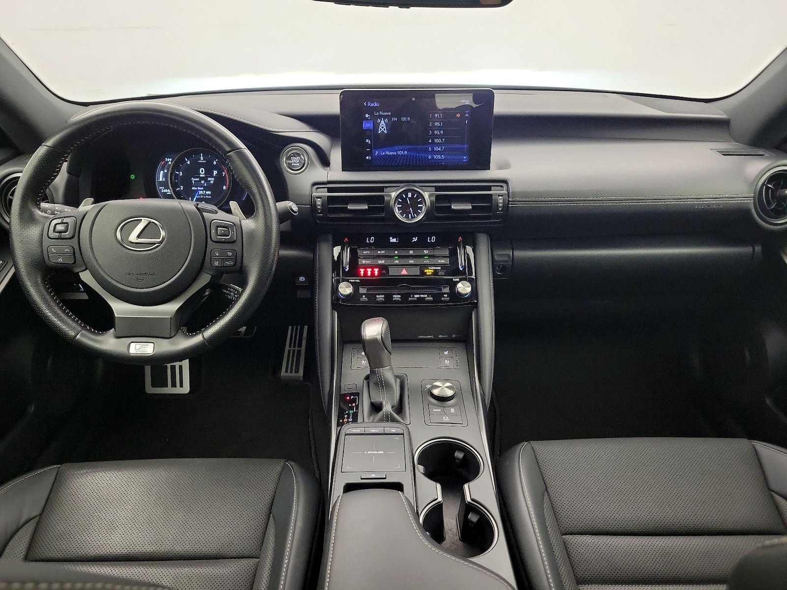2025 Lexus IS 350 F SPORT - Photo 10