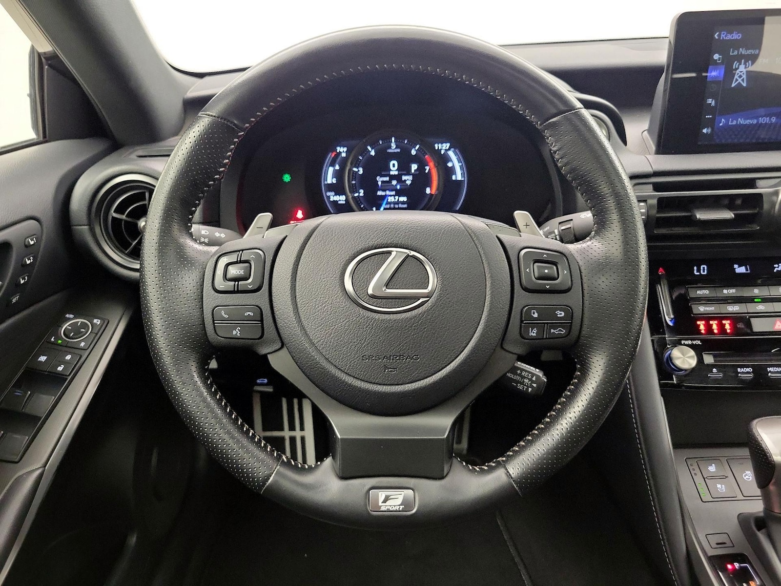 2025 Lexus IS 350 F SPORT - Photo 11