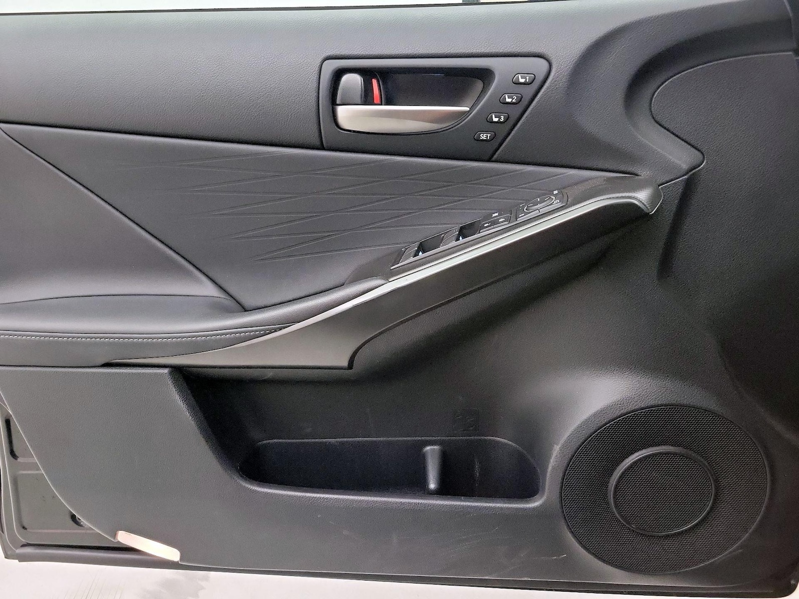 2025 Lexus IS 350 F SPORT - Photo 13