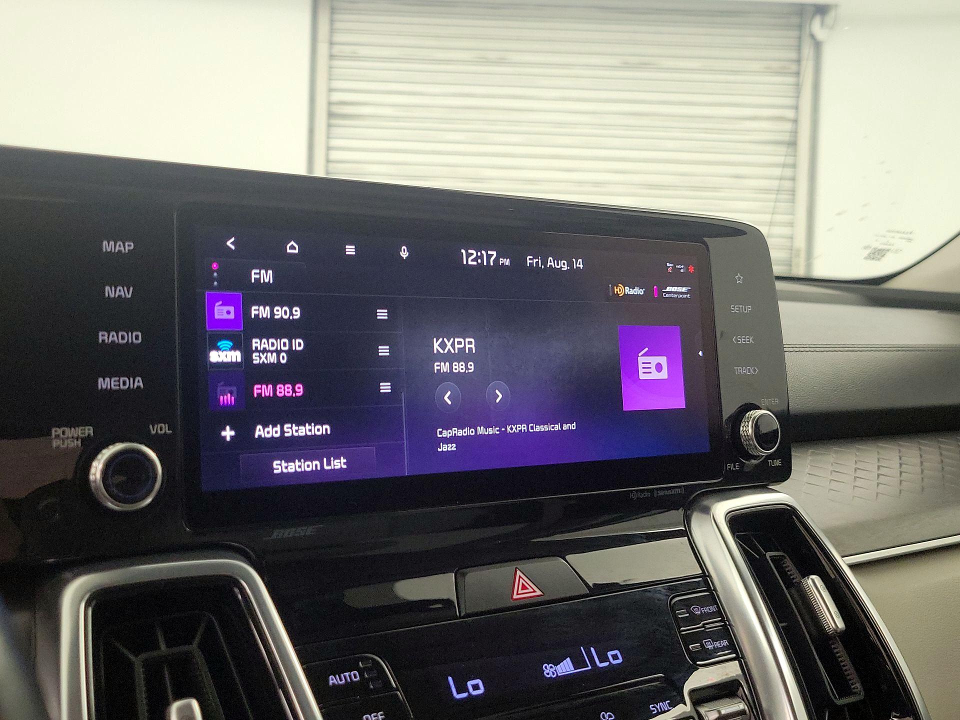 Thumbnail: 2023 Kia Sorento - 16