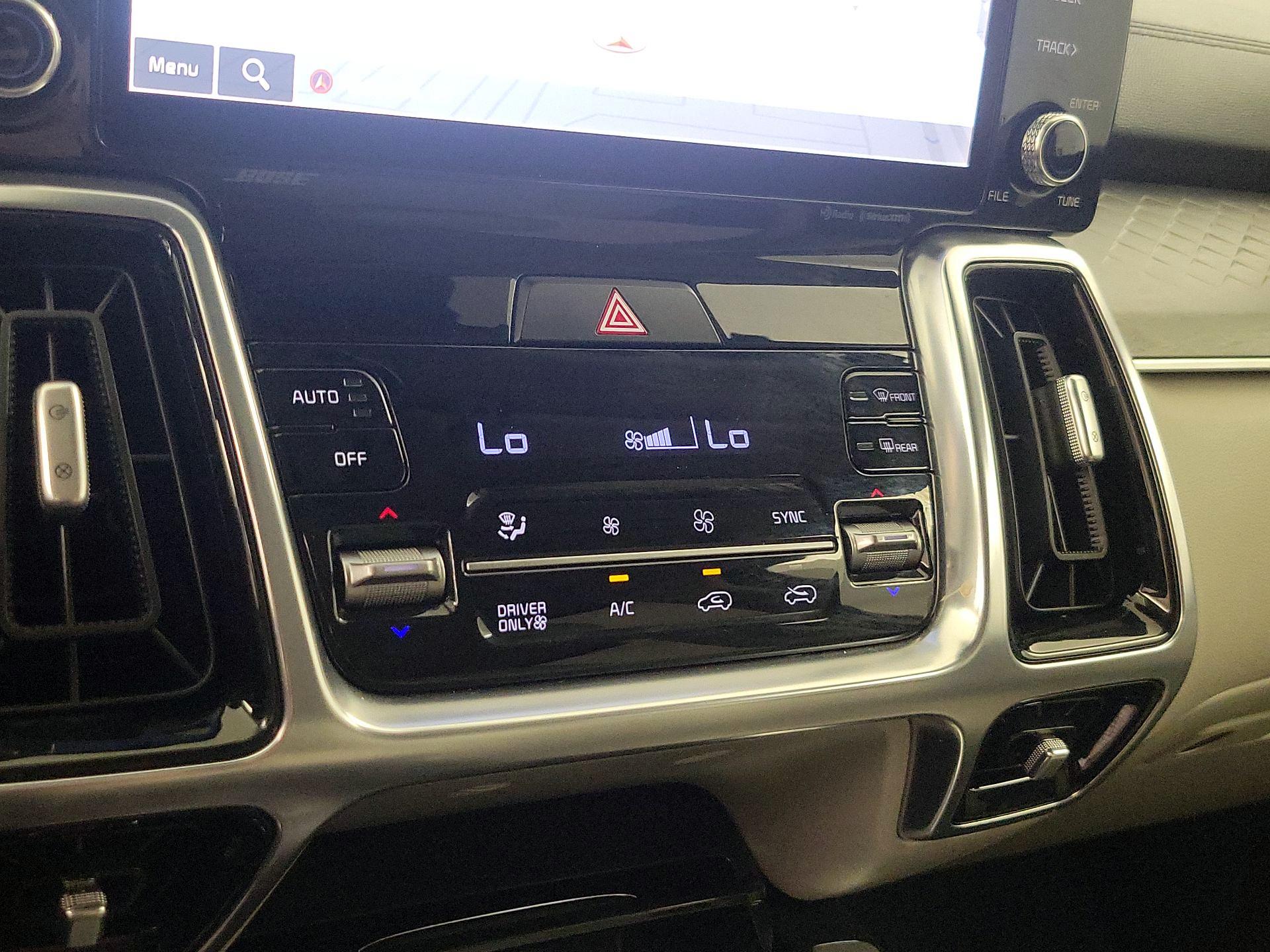 Thumbnail: 2023 Kia Sorento - 17