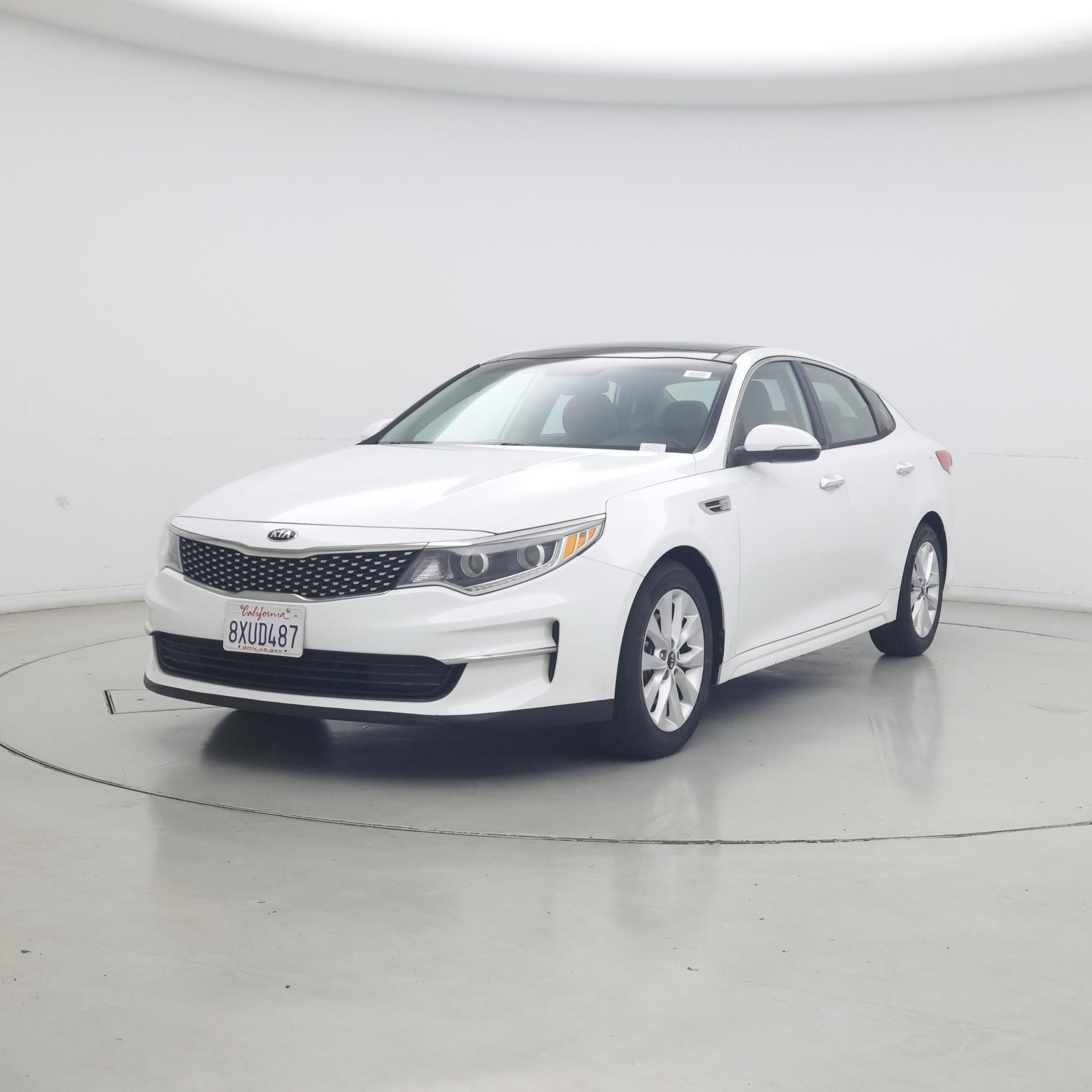Thumbnail: 2016 Kia Optima - 4
