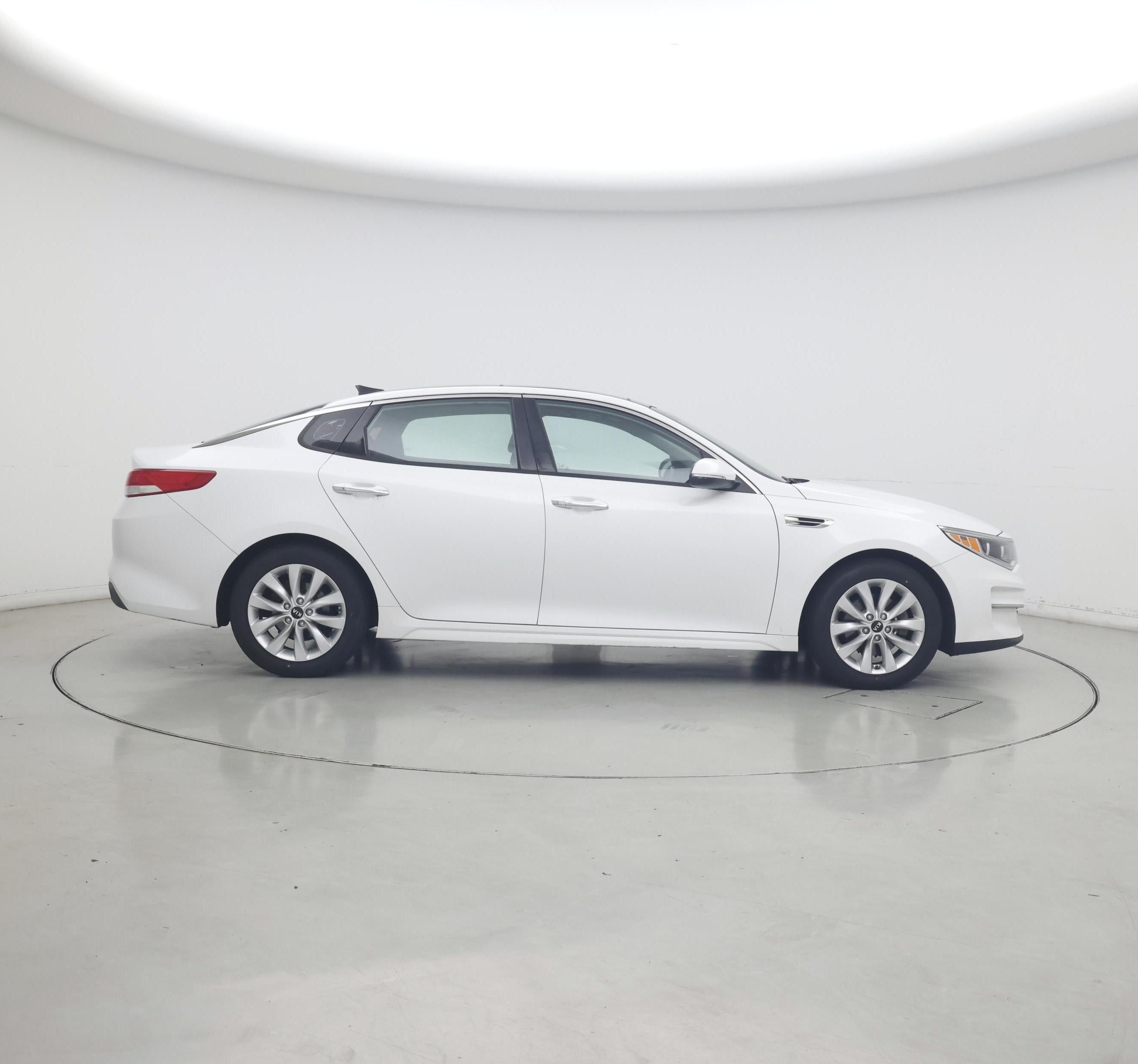 Thumbnail: 2016 Kia Optima - 7
