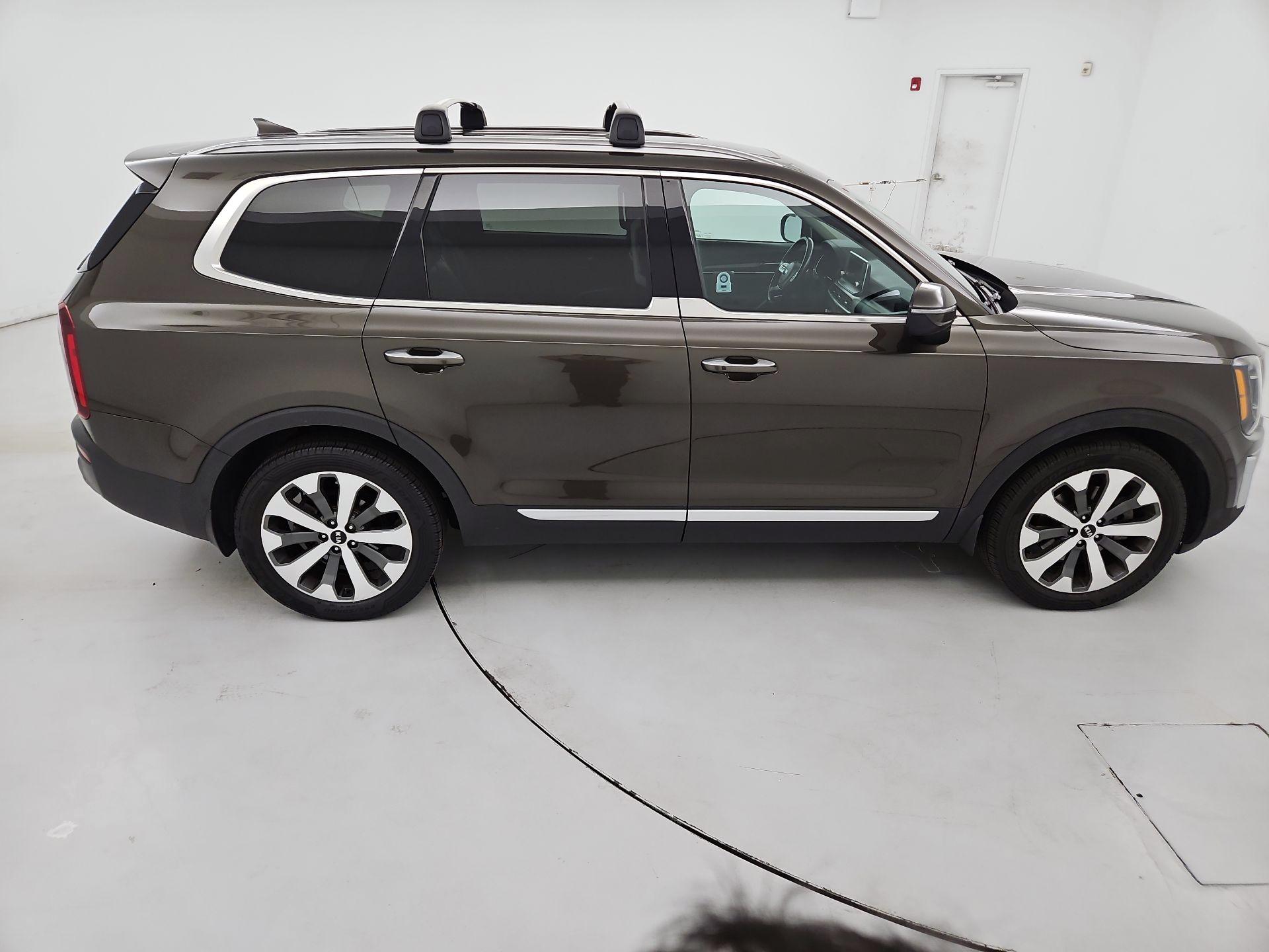 Thumbnail: 2021 Kia Telluride - 4