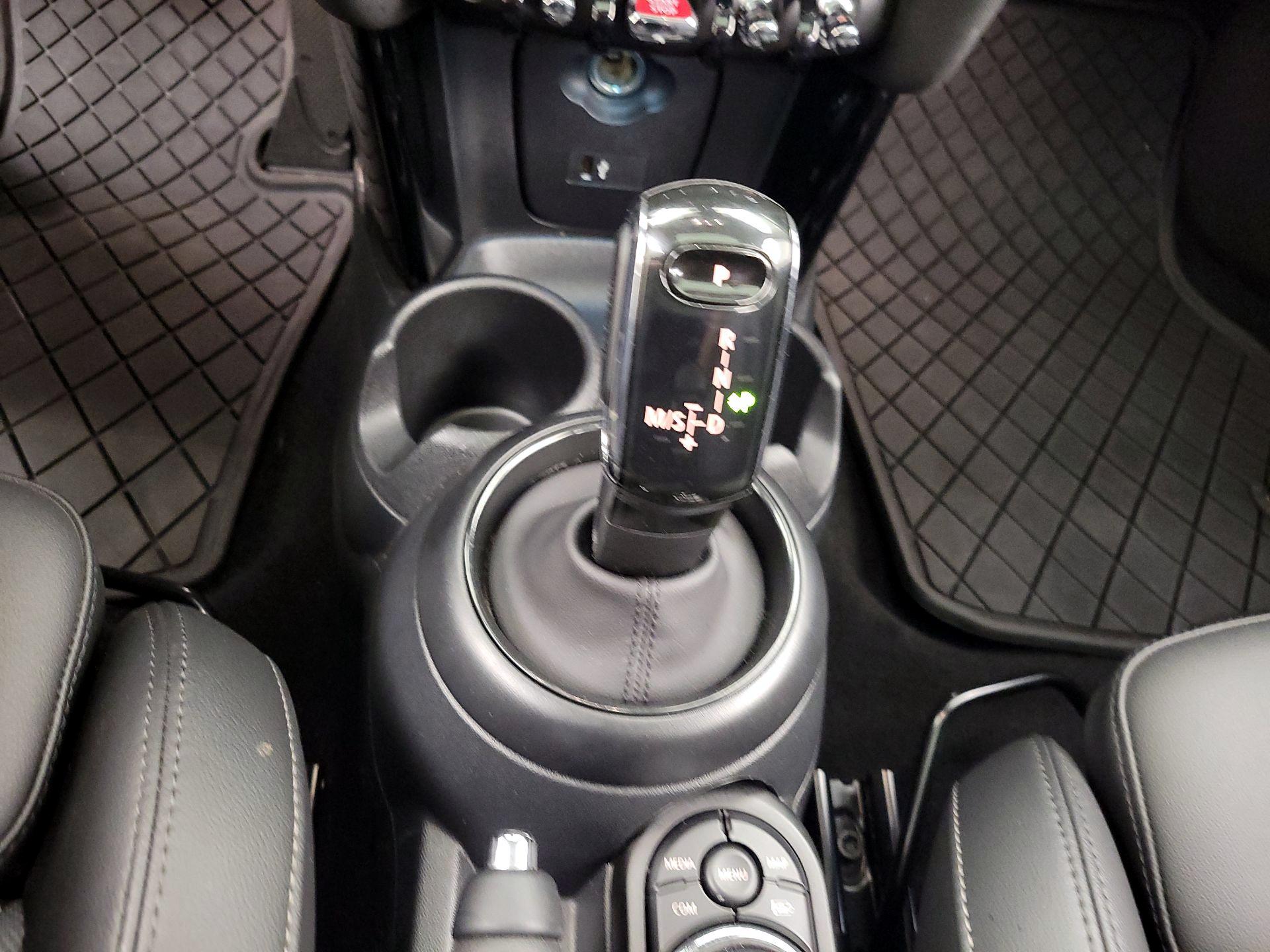 Thumbnail: 2023 MINI Cooper Hardtop - 17