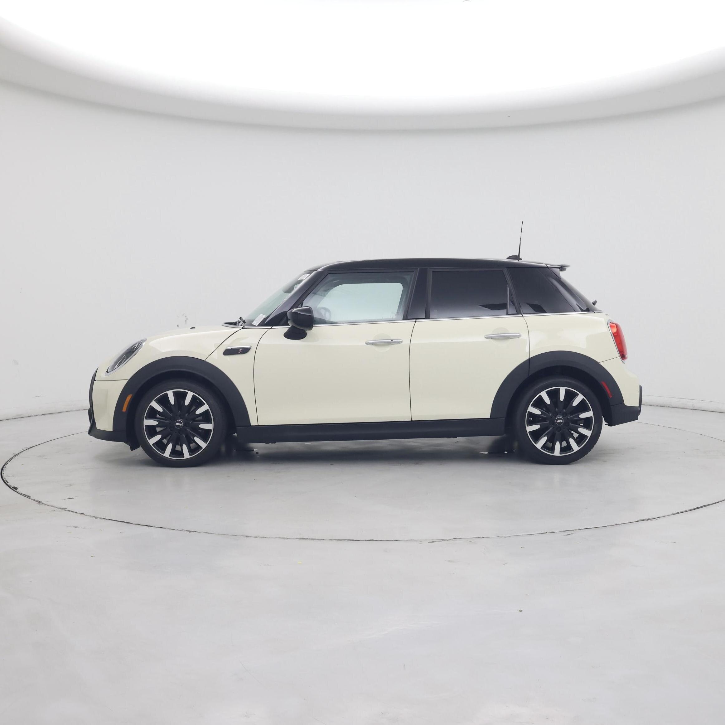 Thumbnail: 2023 MINI Cooper Hardtop - 3