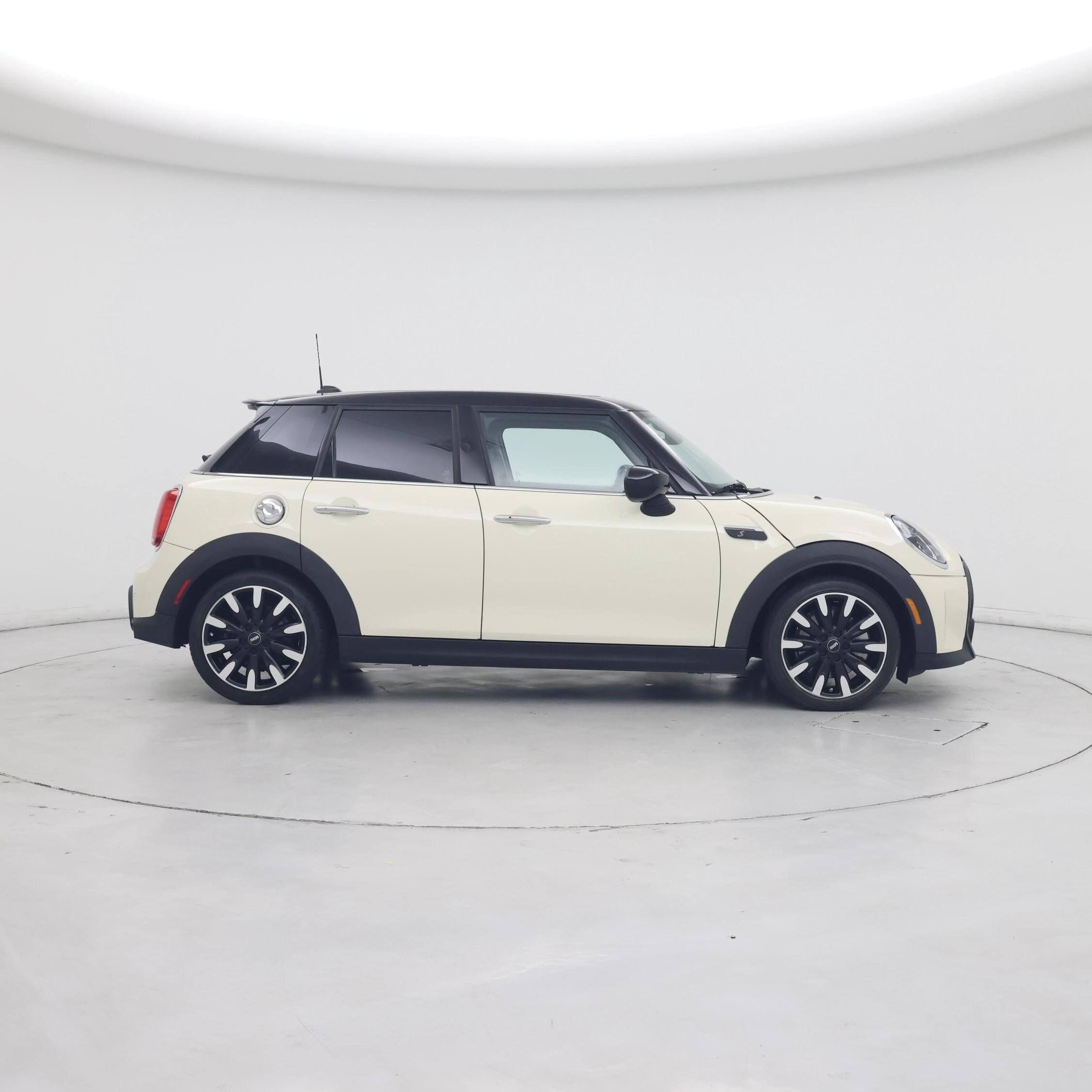 Thumbnail: 2023 MINI Cooper Hardtop - 7