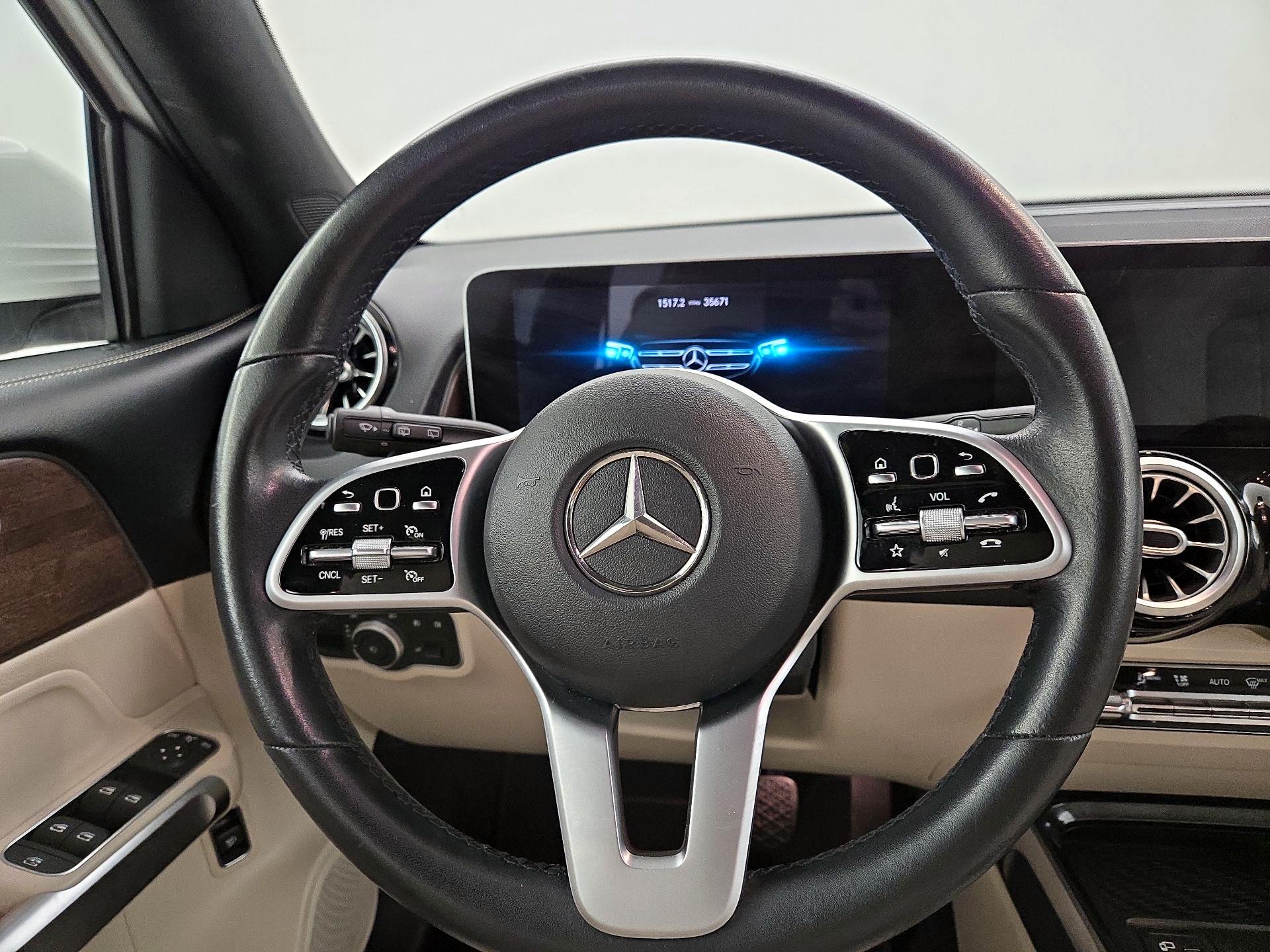 Thumbnail: 2020 Mercedes-Benz GLB - 10