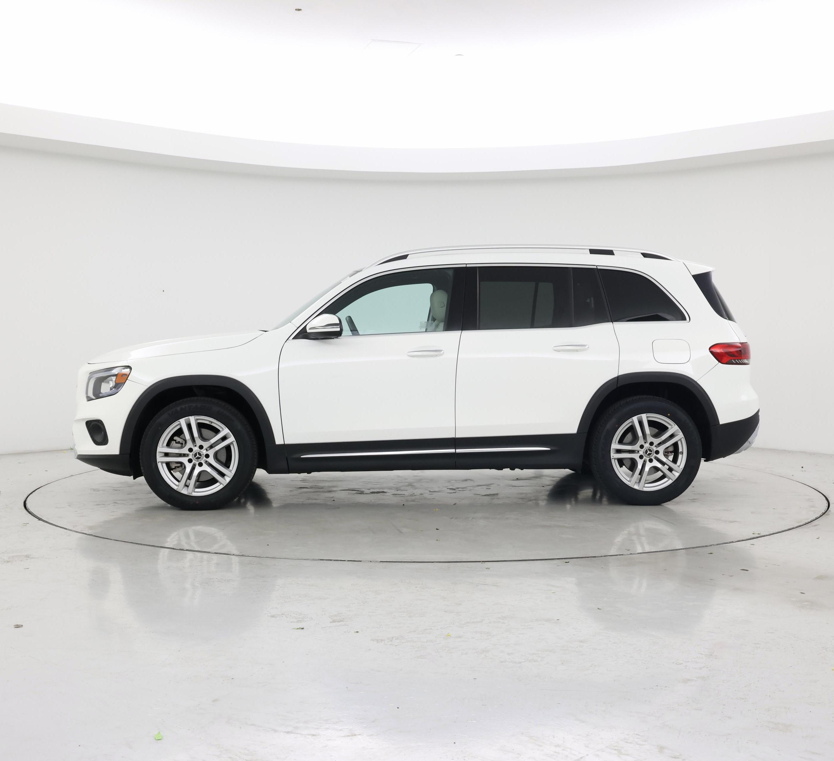 Thumbnail: 2020 Mercedes-Benz GLB - 3