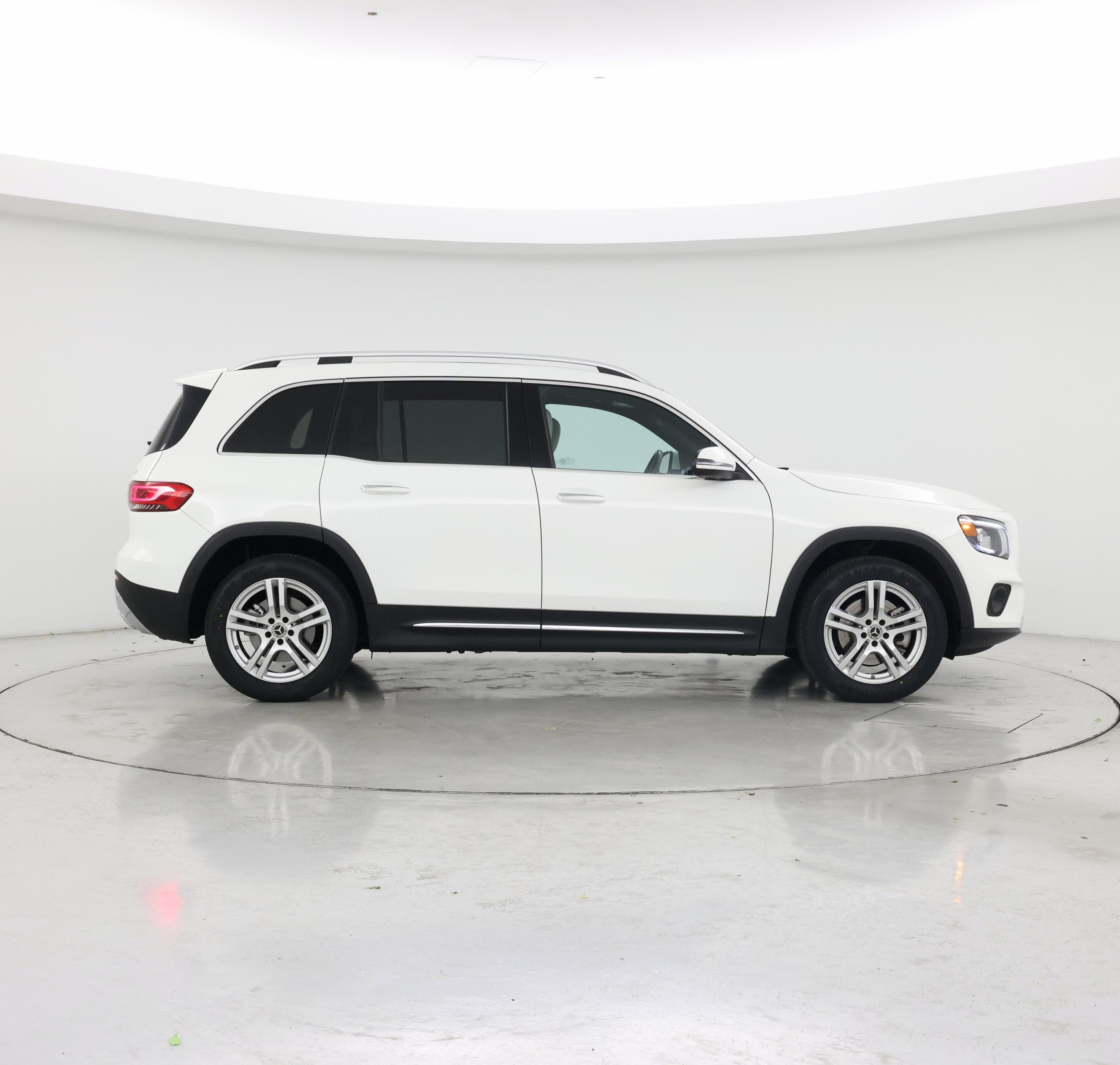 Thumbnail: 2020 Mercedes-Benz GLB - 7