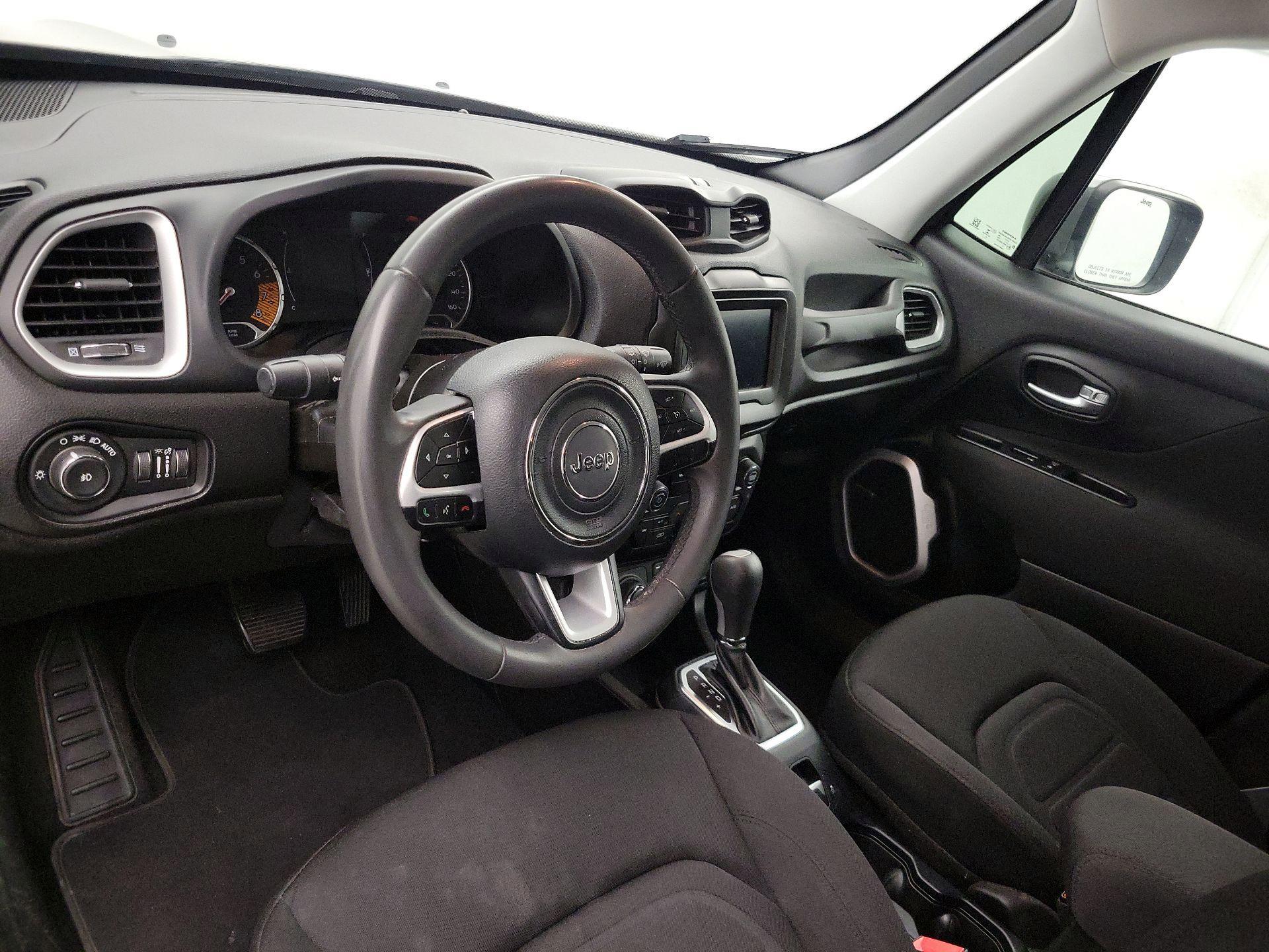 Thumbnail: 2020 Jeep Renegade - 9