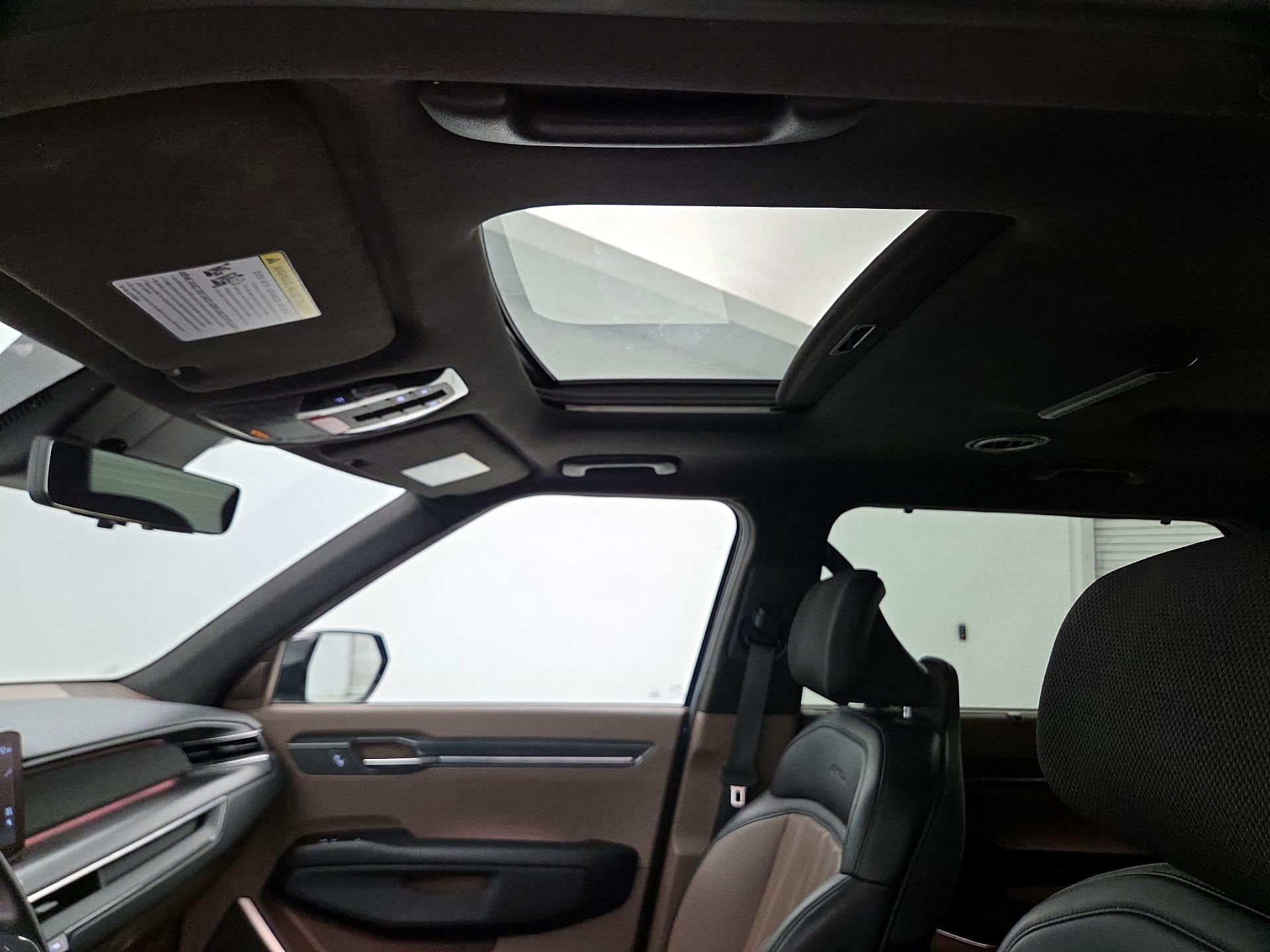 Thumbnail: 2024 Kia EV9 - 20