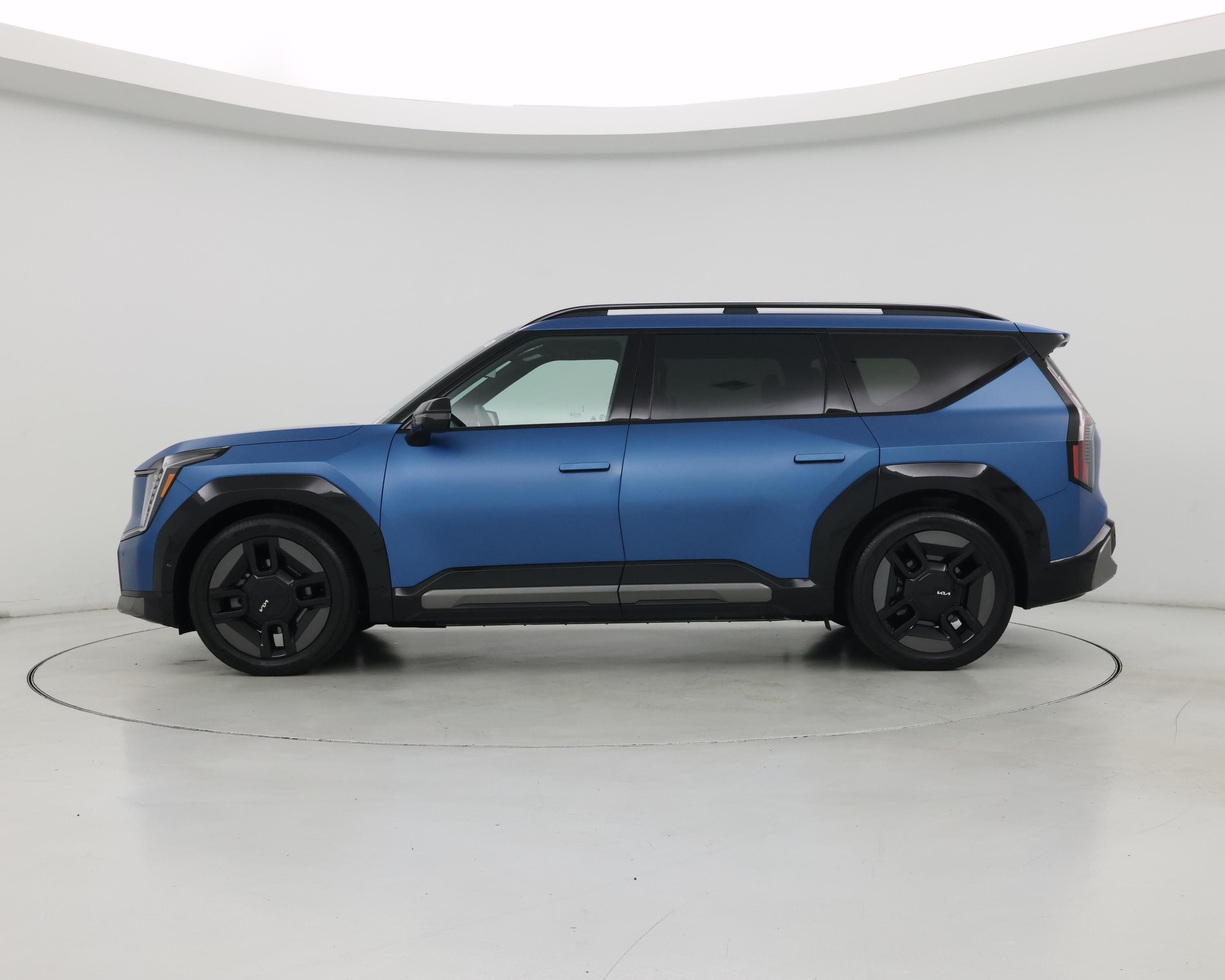 Thumbnail: 2024 Kia EV9 - 3
