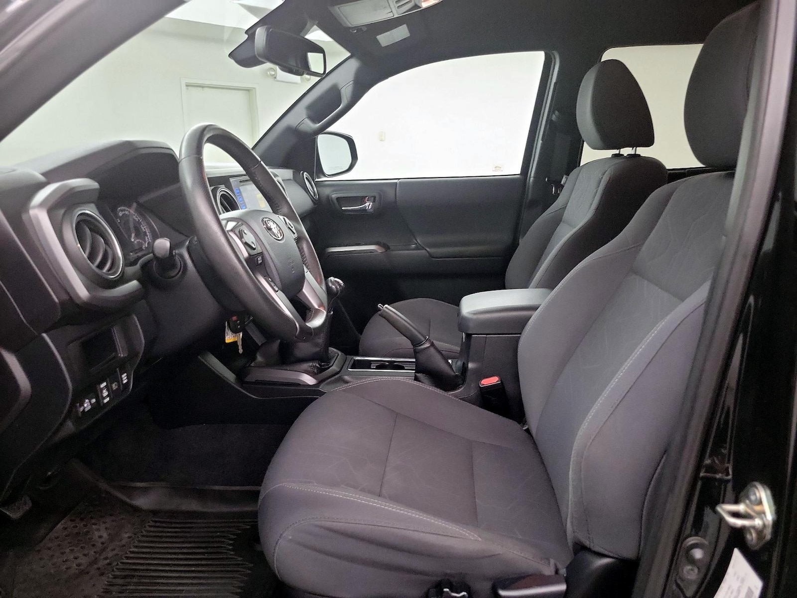 2019 Toyota Tacoma TRD Off Road - Photo 10