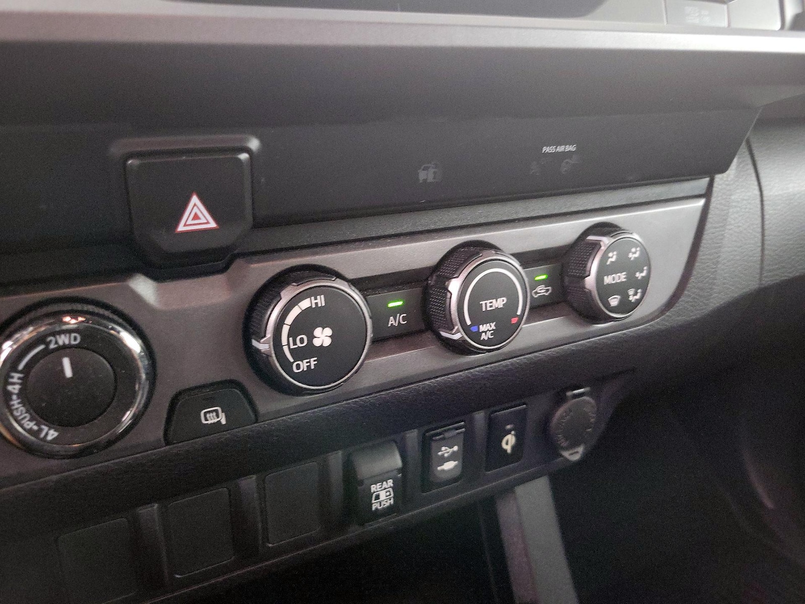 2019 Toyota Tacoma TRD Off Road - Photo 16